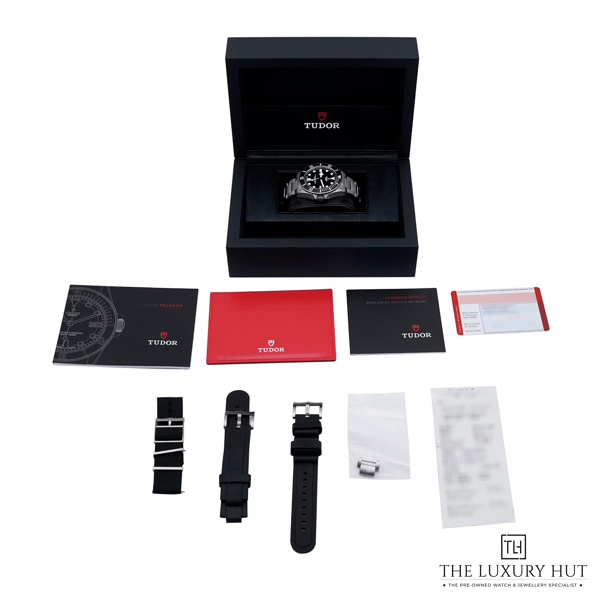 2025/04/Tudor_Pelagos_Titanium_42_Black_51647-f.jpg