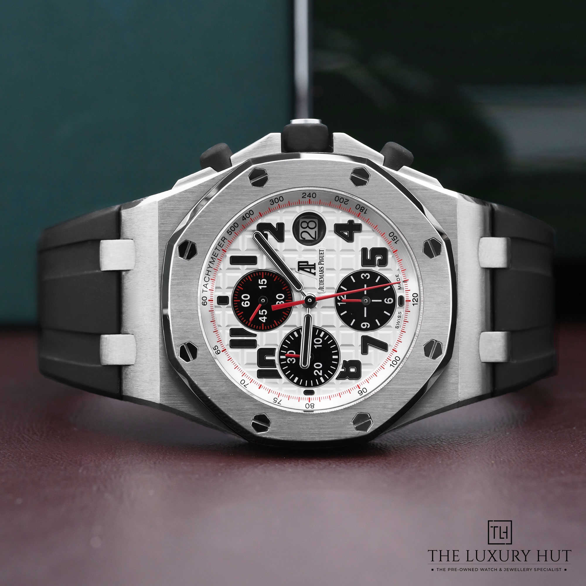 2025/05/Audemars_Piguet_Royal_Oak_Offshore_51764-b.jpg