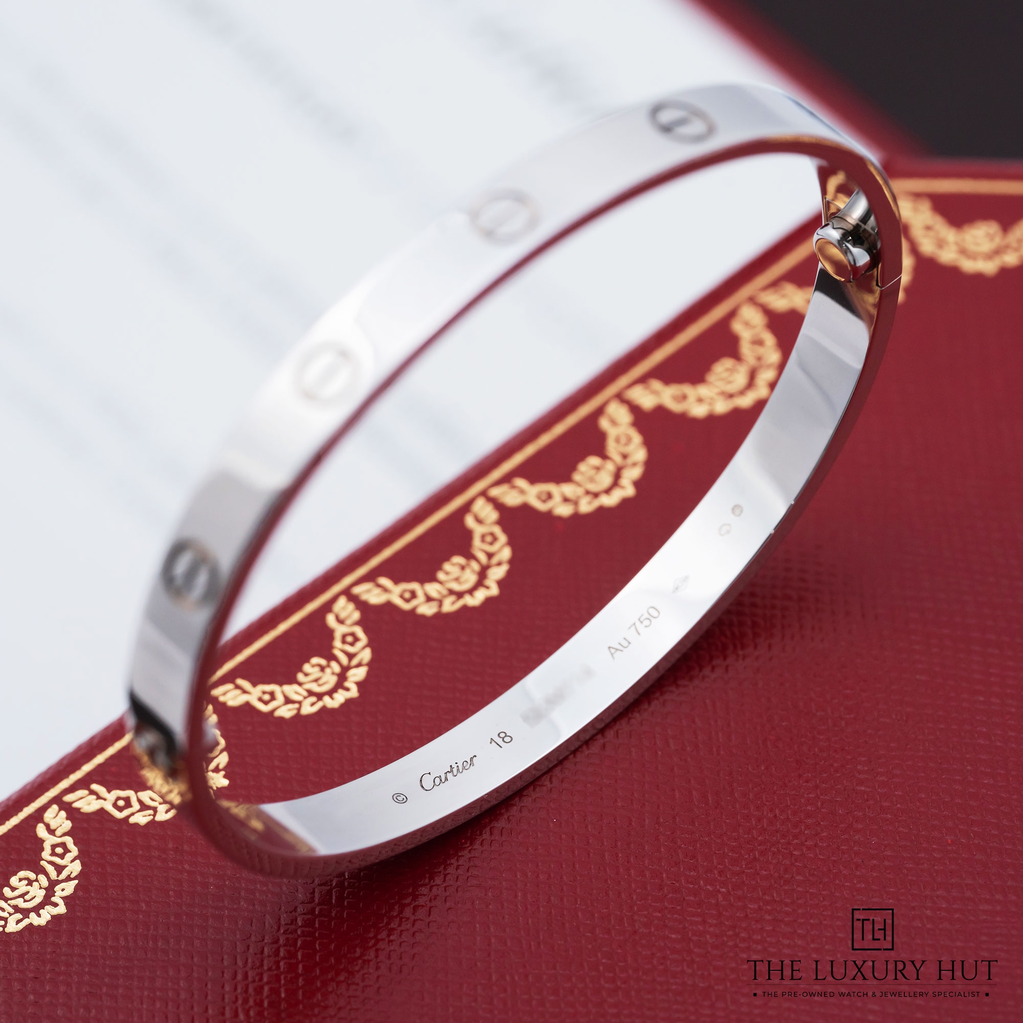 2025/05/Cartier_White_Gold_Classic_Love_Bangle_LB595-b.jpg