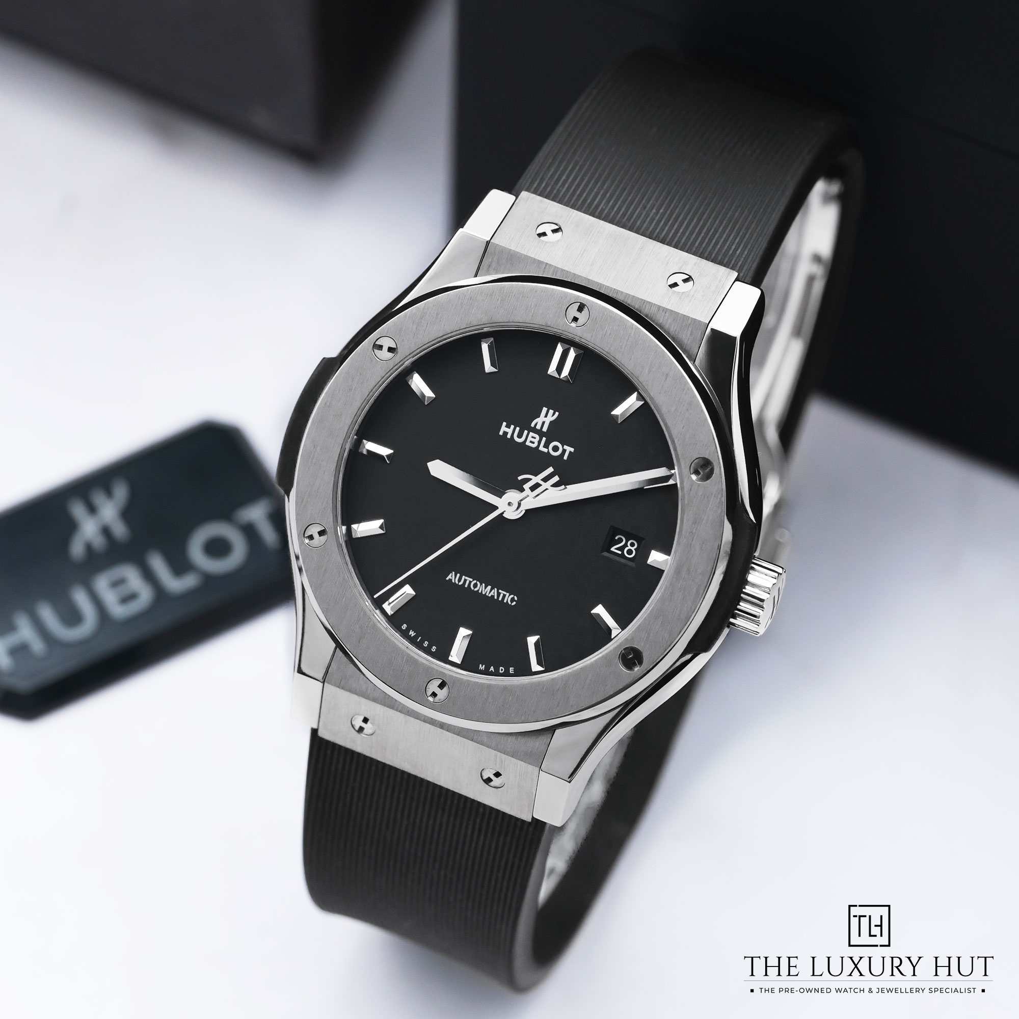 2025/05/Hublot_Classic_Fusion_Titanium_Black_51818-b.jpg
