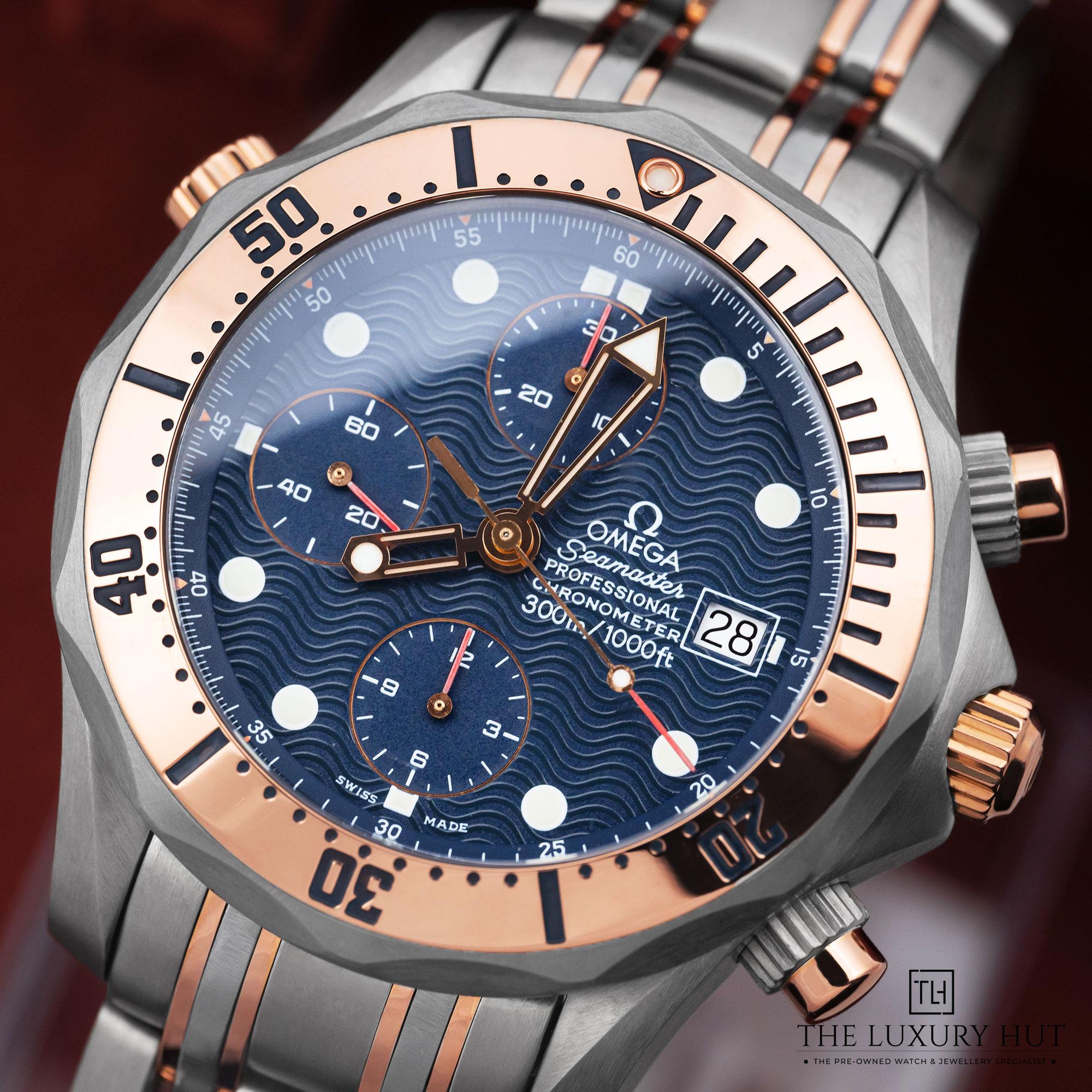 2025/05/Omega_Seamaster_300m_Titanium_Rose_Gold_Blue_LB539e.jpg