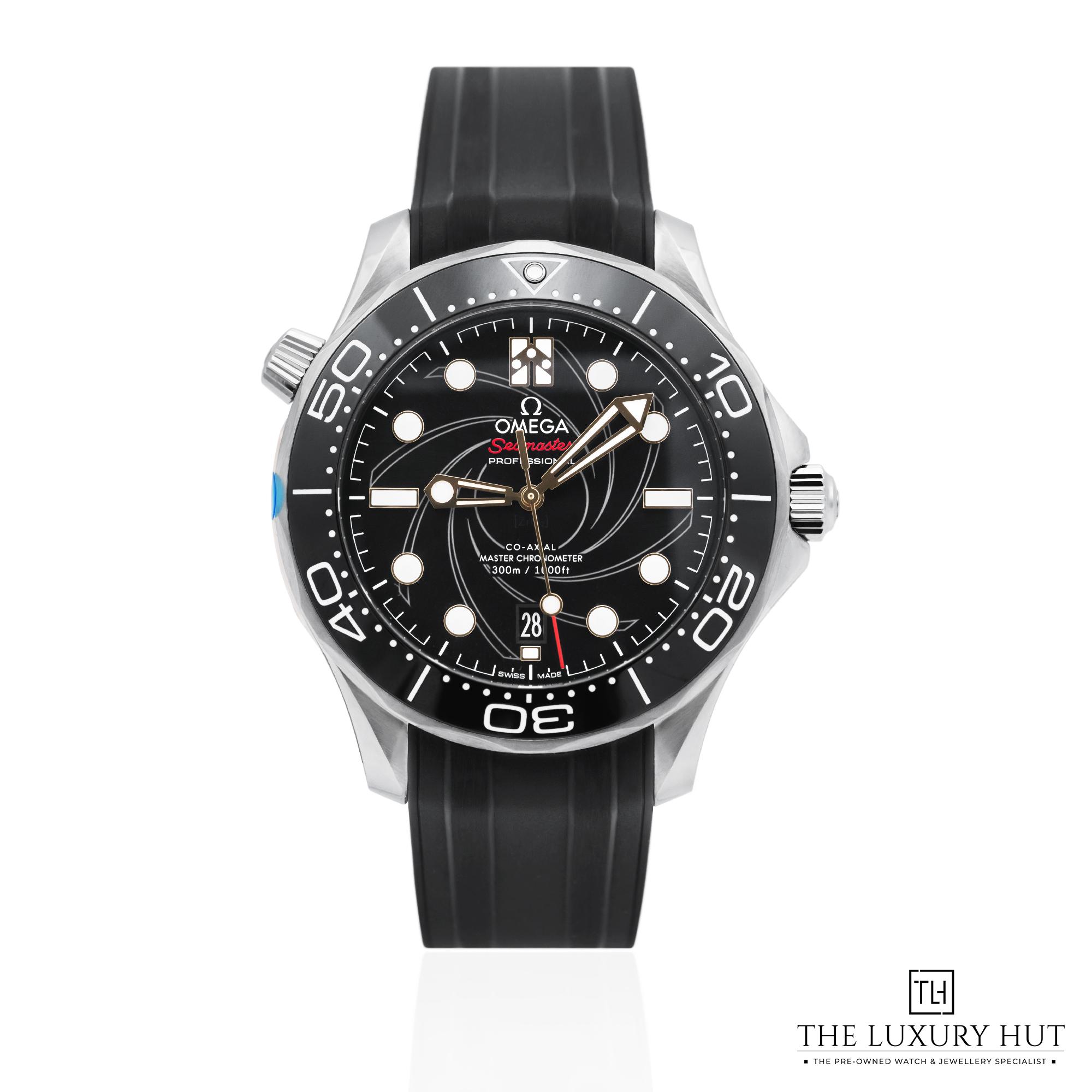 2025/05/Omega_Seamaster_Diver_James_Bond_51740-a.jpg