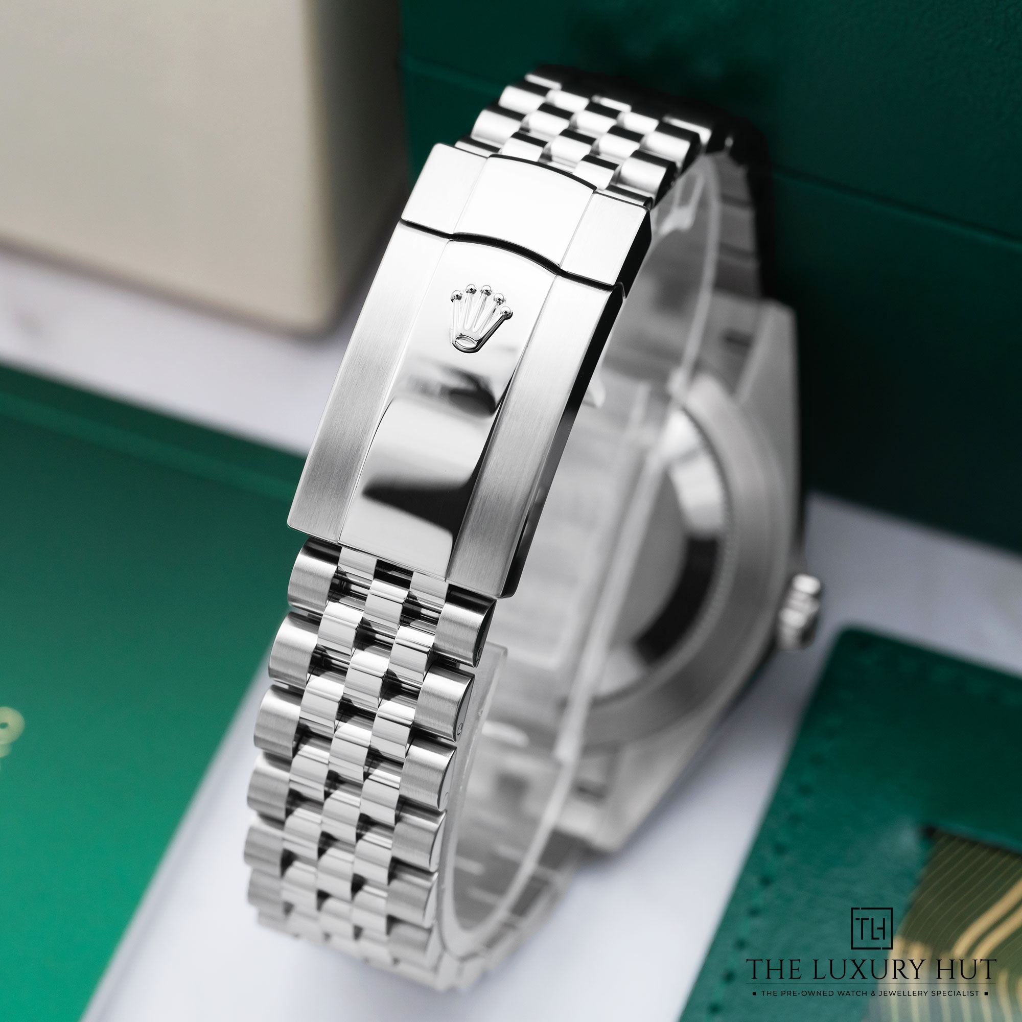 2025/05/Rolex_Datejust_41mm_Mint_Green_Dial_51743-d.jpg