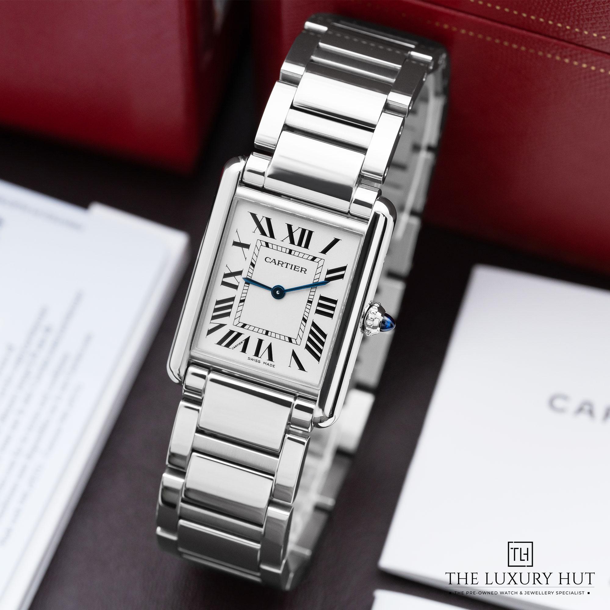 2025/06/Cartier_Tank_Must_SolarBeat_Large_LB615-b.jpg