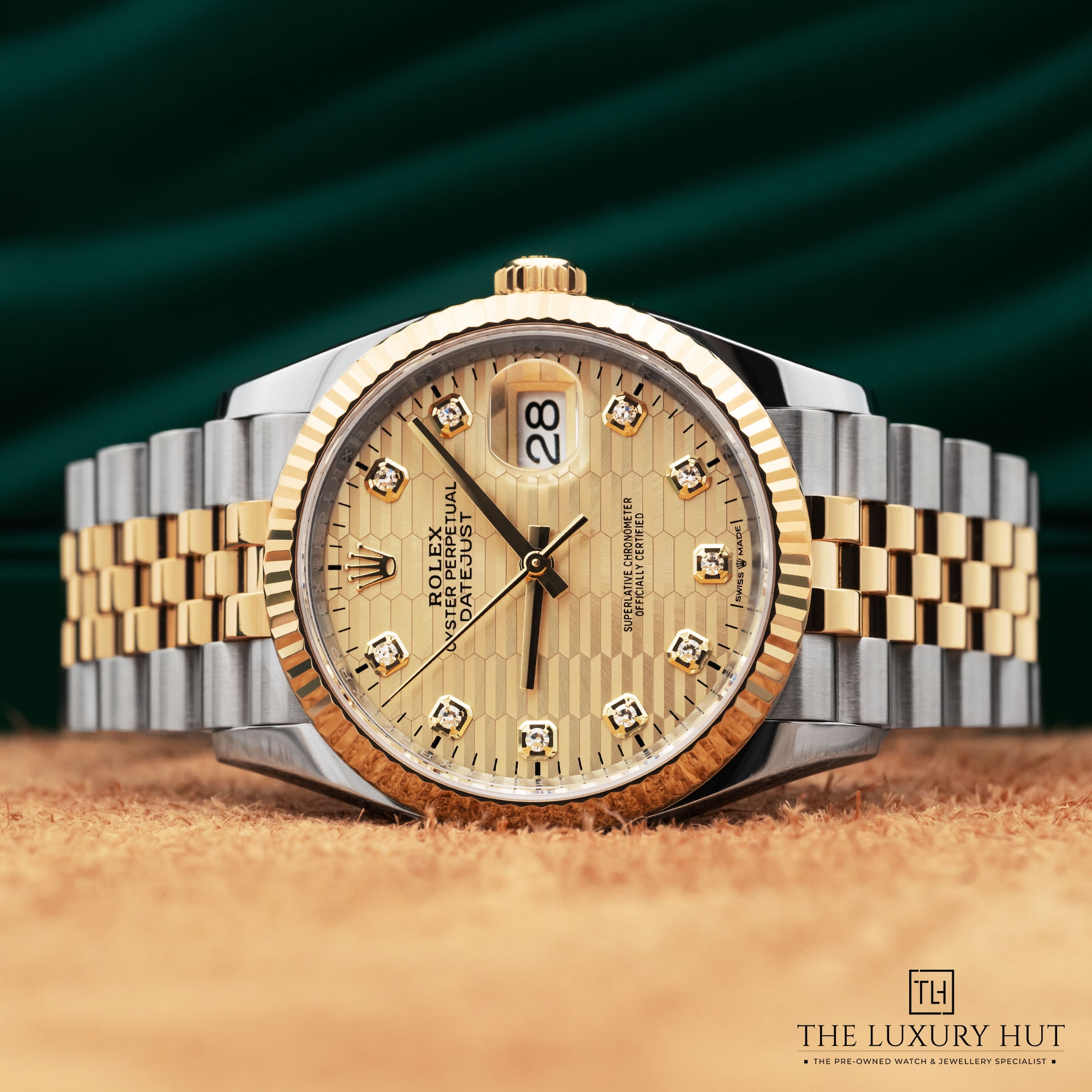 2025/06/Rolex_Datejust_36mm_Champagne_Motif_51892-b.jpg