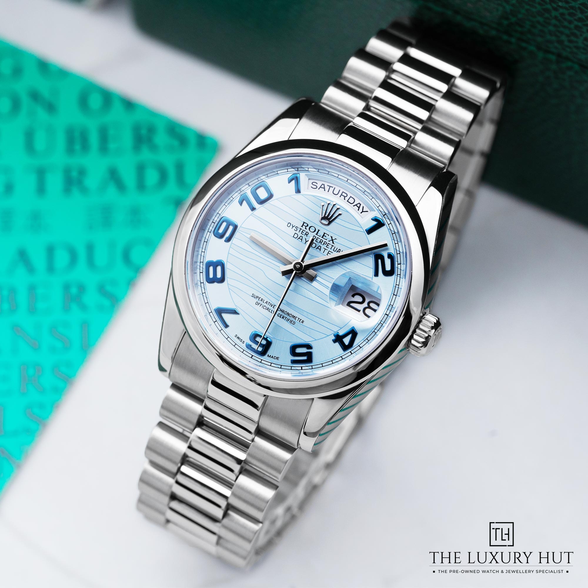 2025/06/Rolex_Day-Date_36_Platinum_Ice_Blue_Wave_LB580-b.jpg