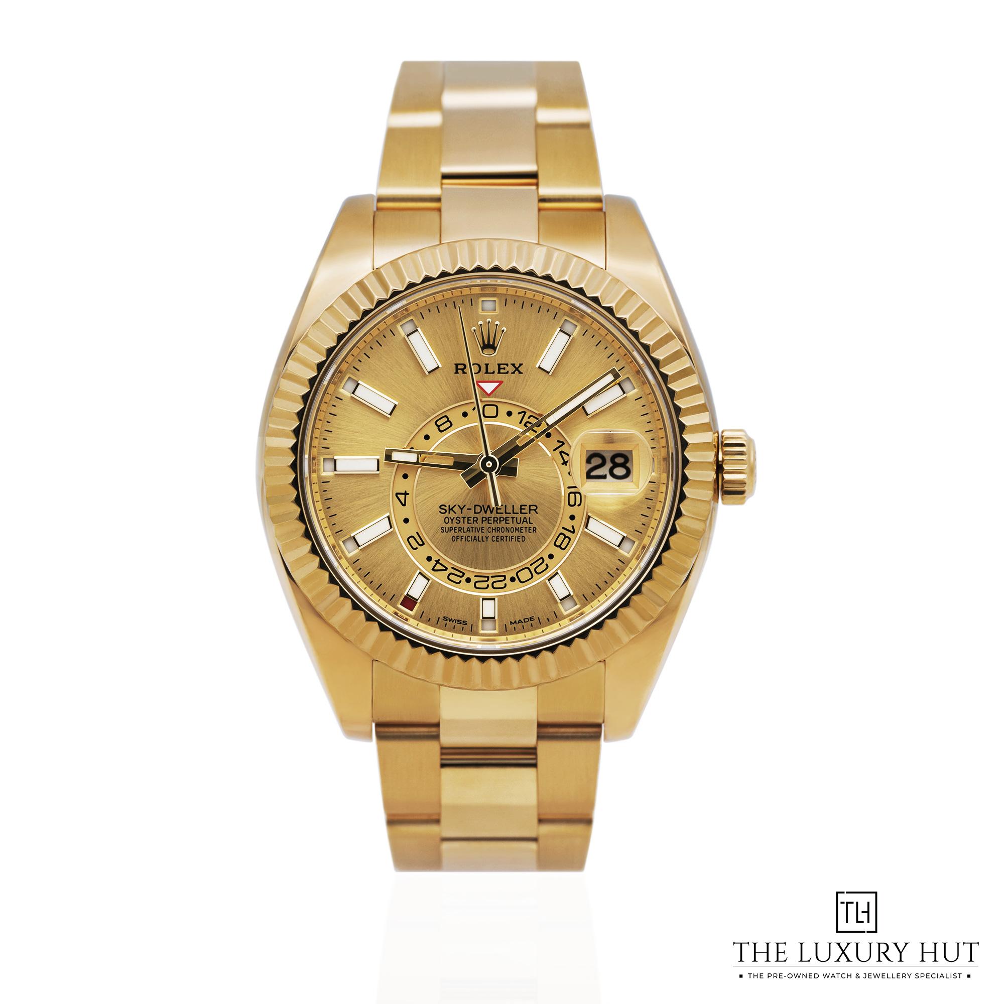 2025/06/Rolex_Sky-Dweller_Yellow_Gold_Champagne_51857-a.jpg