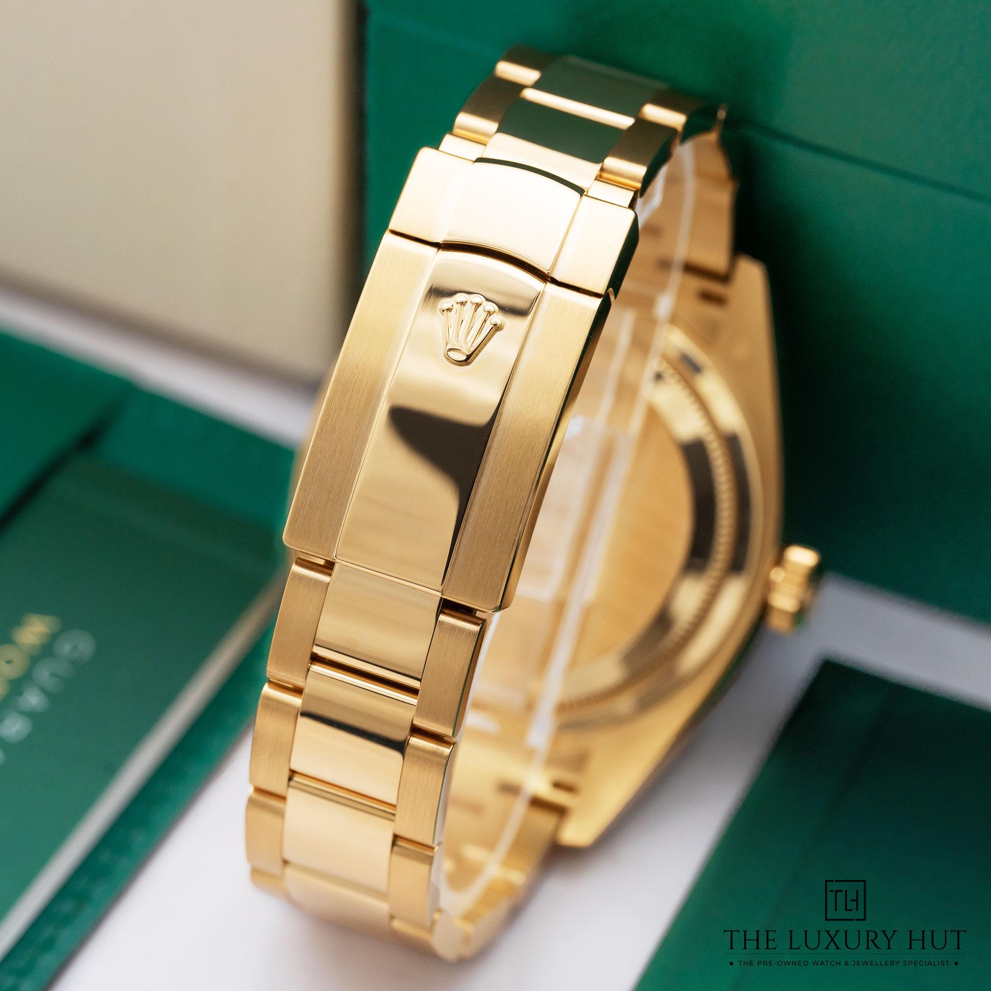 2025/06/Rolex_Sky-Dweller_Yellow_Gold_Champagne_51857-d.jpg