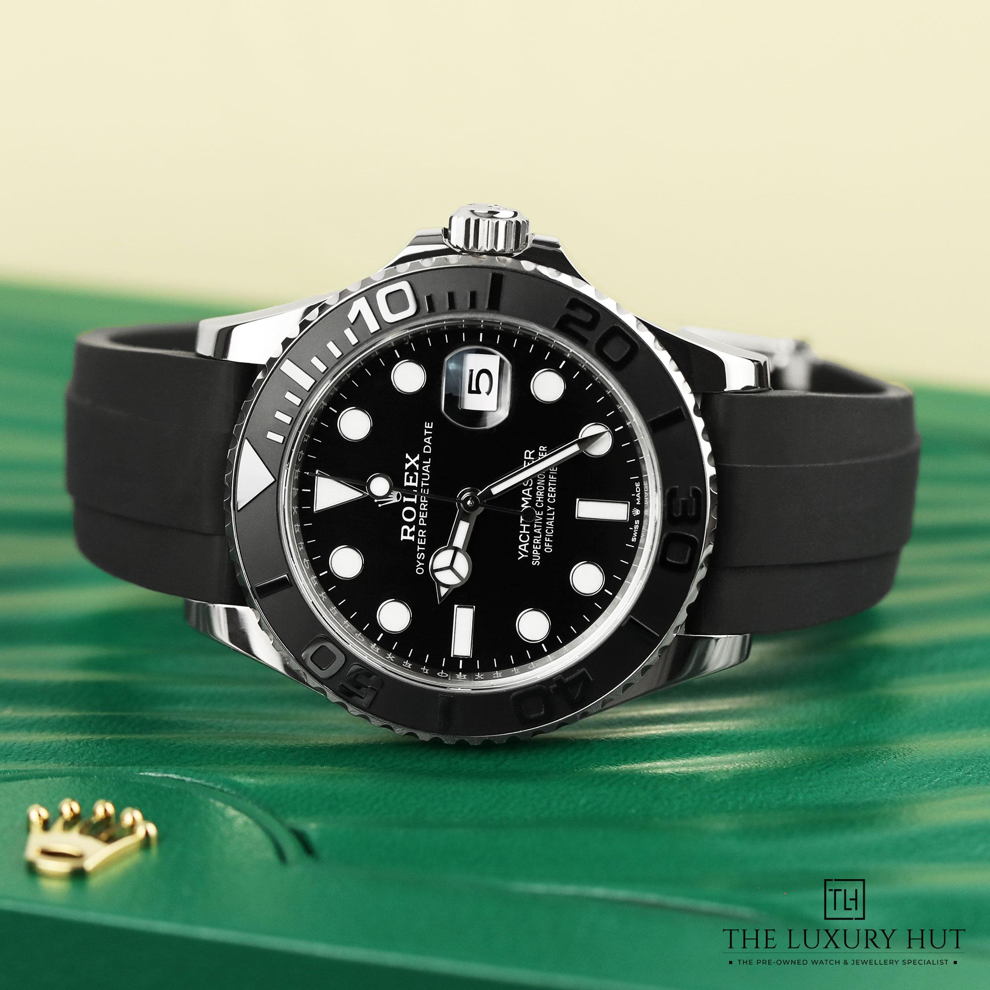 2025/06/Rolex_Yacht-Master_42_White_Gold_Black_LB637-c.jpg