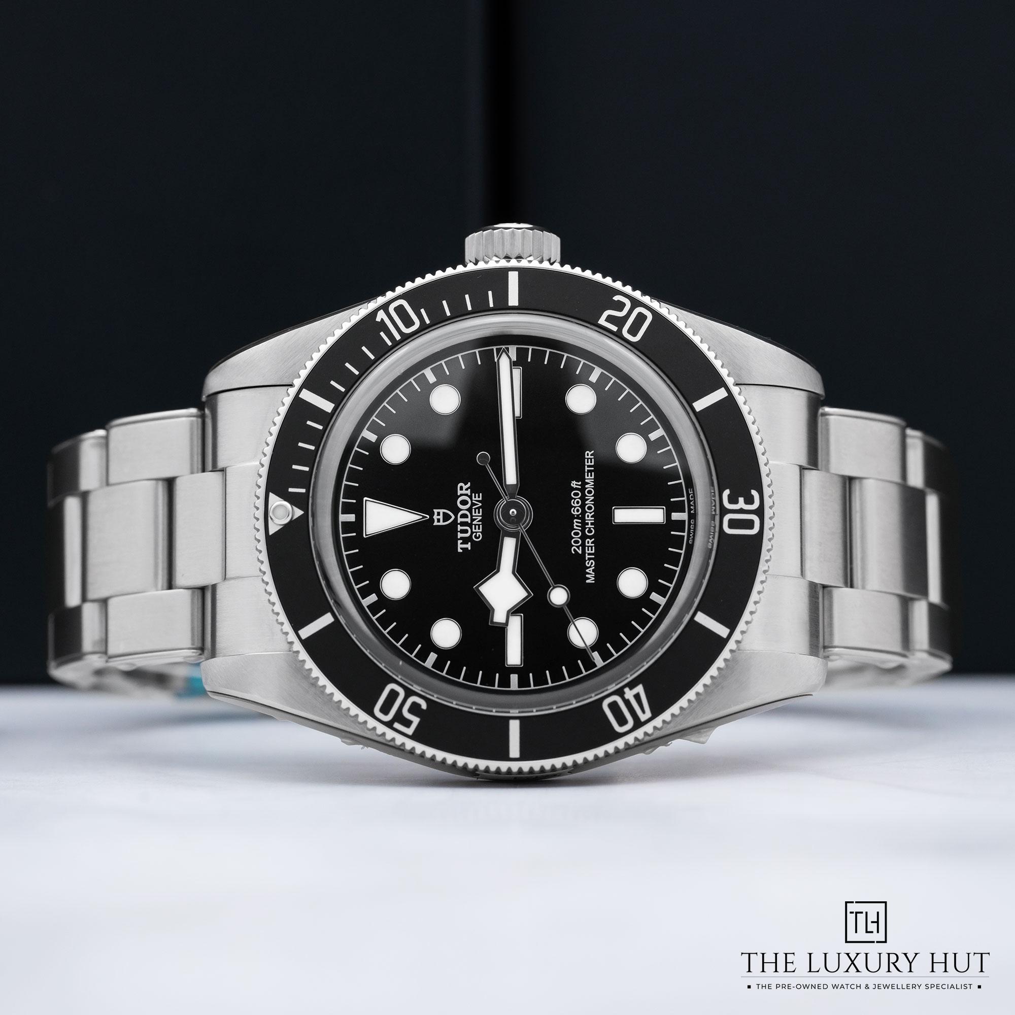 2025/06/Tudor_Black_Bay_Steel_41mm_Black_51879-b.jpg