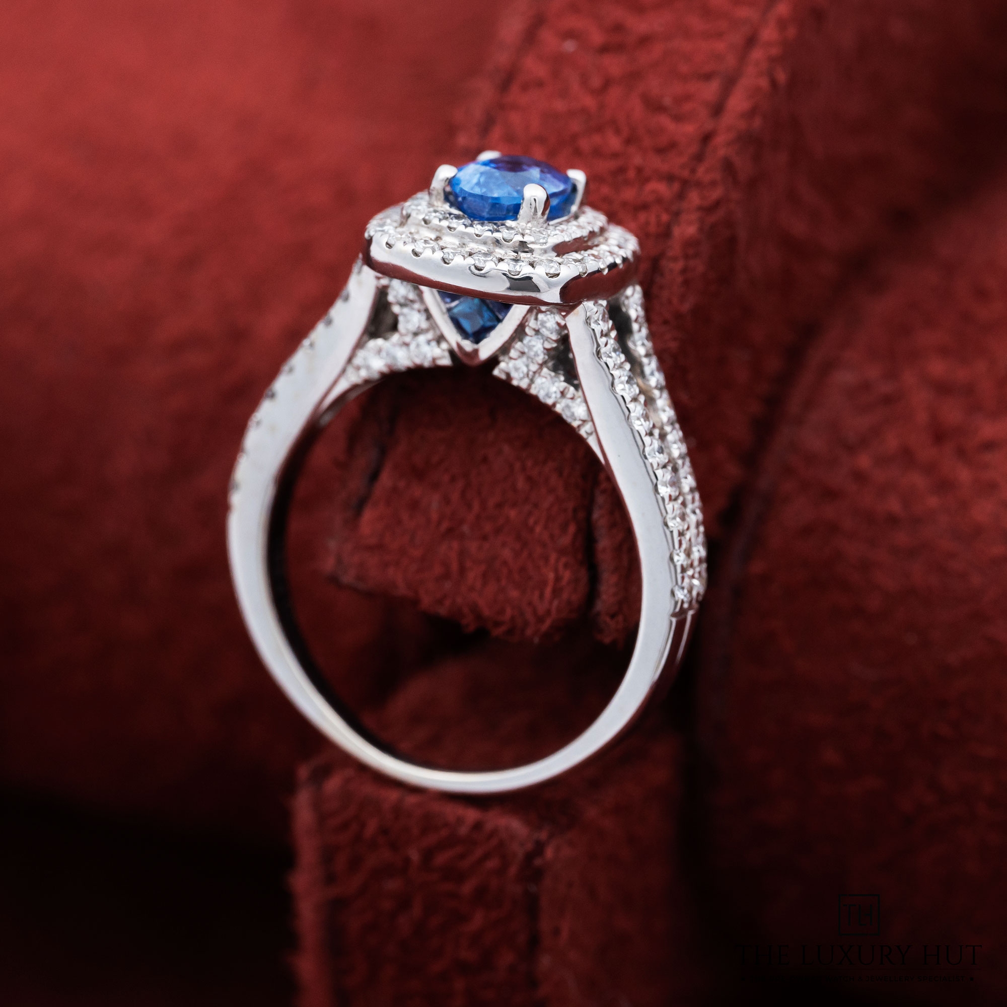 2025/06/Vera_Wang_14ct_White_Gold_Love_Ring_51863-c.jpg