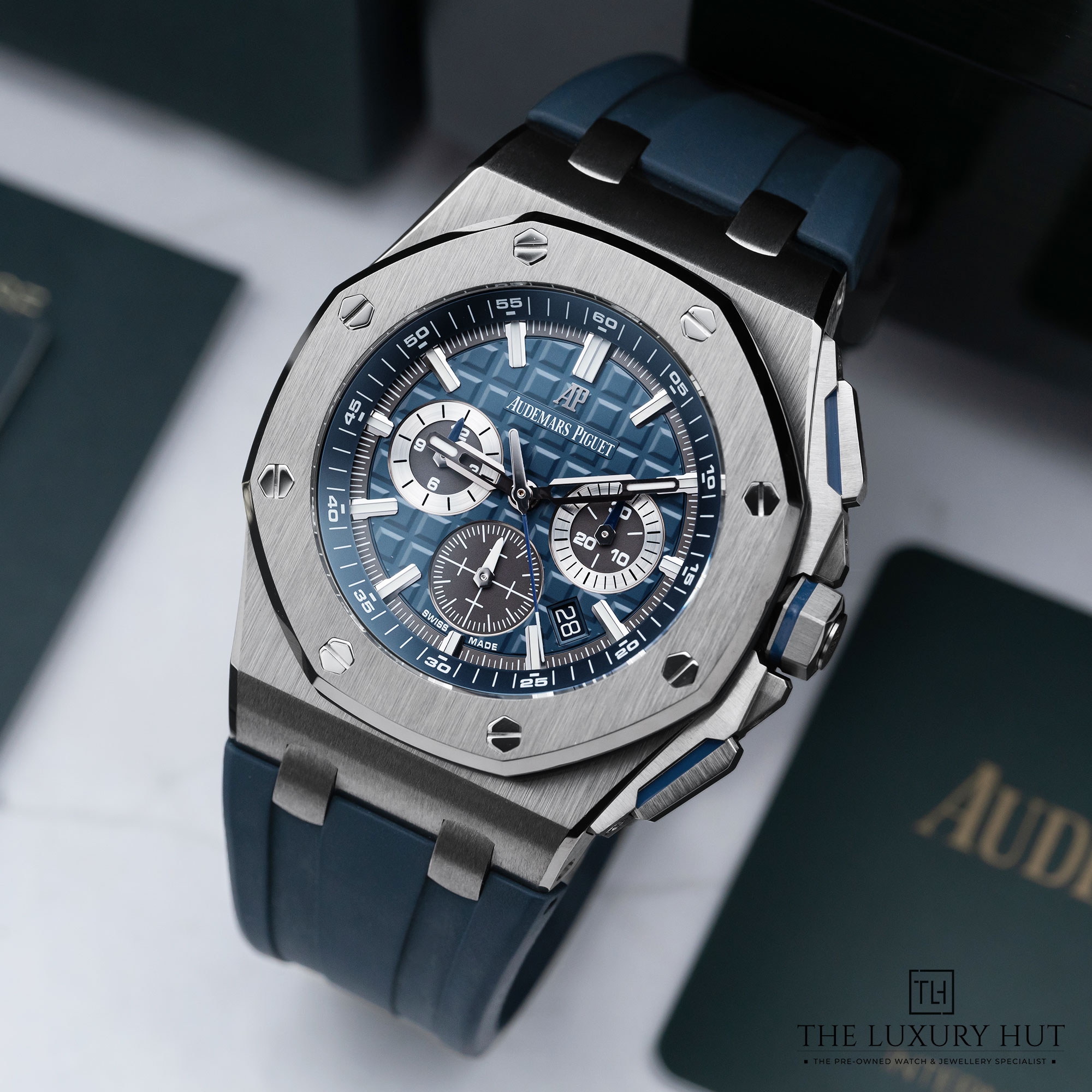 2025/07/Audemars_Piguet_Royal_Oak_Offshore_Titanium_Blue_LB622-b.jpg