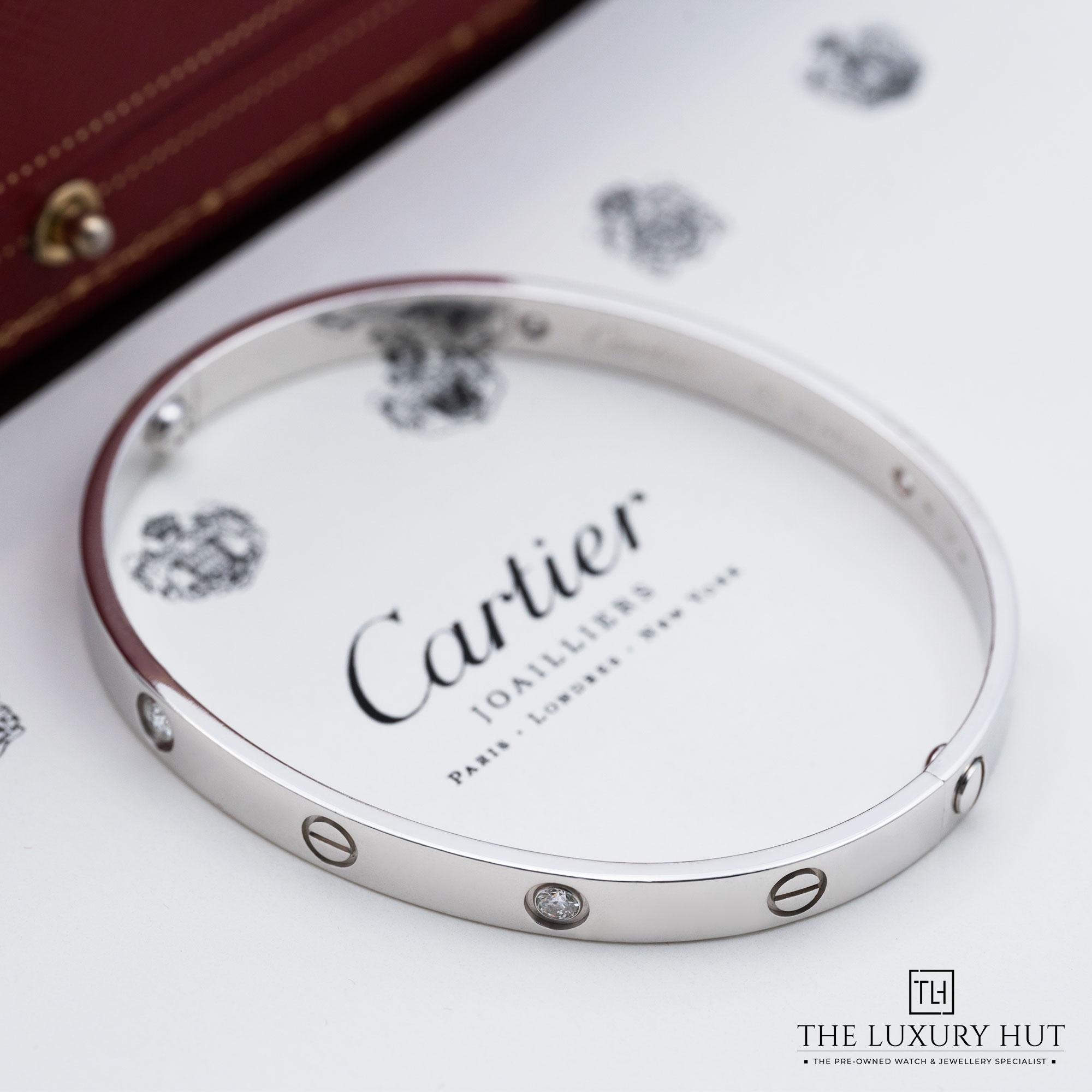 2025/07/Cartier_White_Gold_Classic_LOVE_Bangle_51860-d.jpg