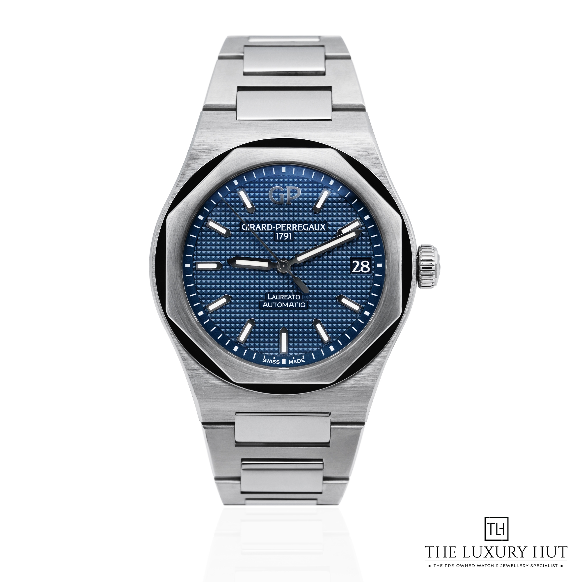 2025/07/Girard-Perregaux_Laureato_Steel_42mm_Blue_51925-a.jpg