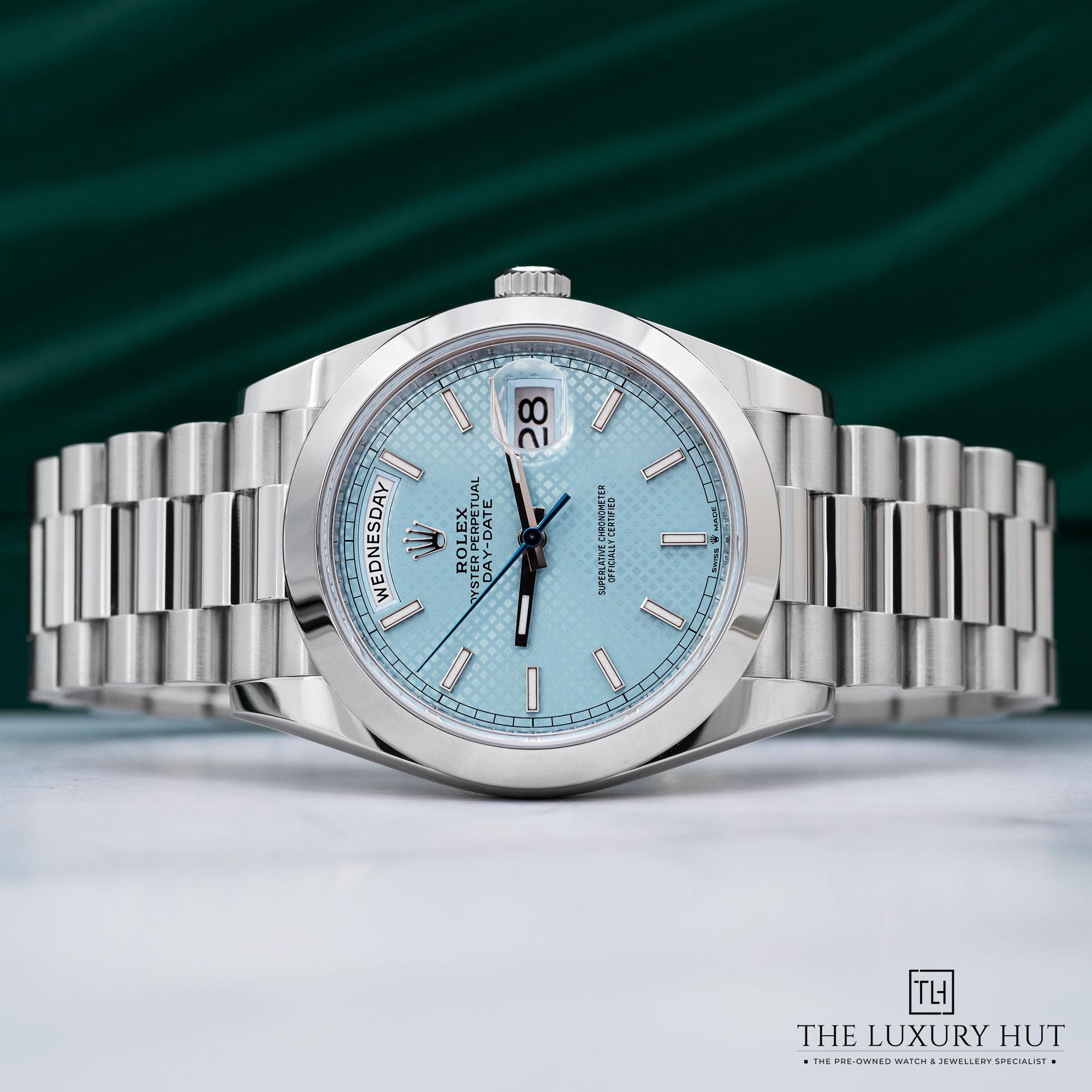 2025/07/Rolex_Day-Date_40_Platinum_Ice_Blue_Motif_Dial_LB657-c.jpg