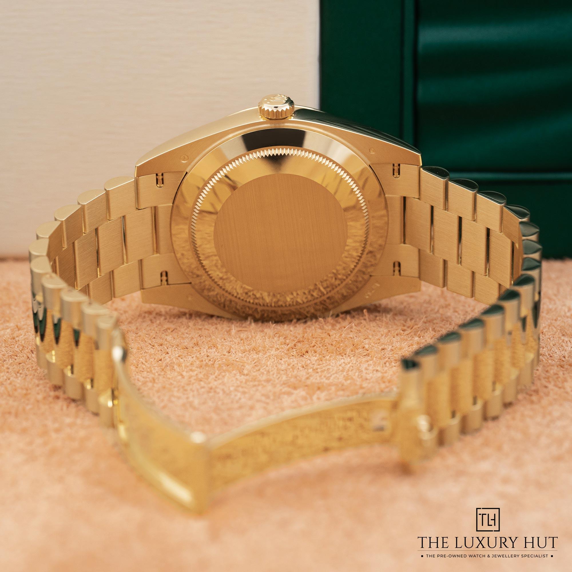2025/07/Rolex_Day-Date_40_Yellow_Gold_Champagne_51960-c.jpg