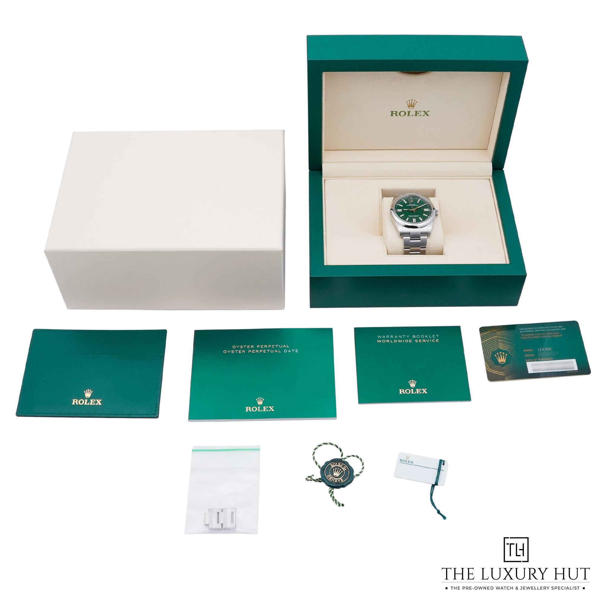 2025/07/Rolex_Oyster_Perpetual_Steel_41_Green_Dial_JC565-f.jpg