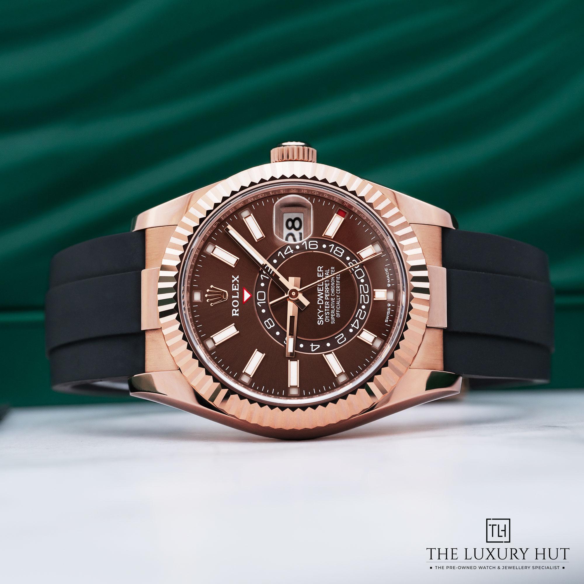 2025/07/Rolex_Sky-Dweller_18ct_Rose_Gold_42mm_Chocolate_51963-b.jpg
