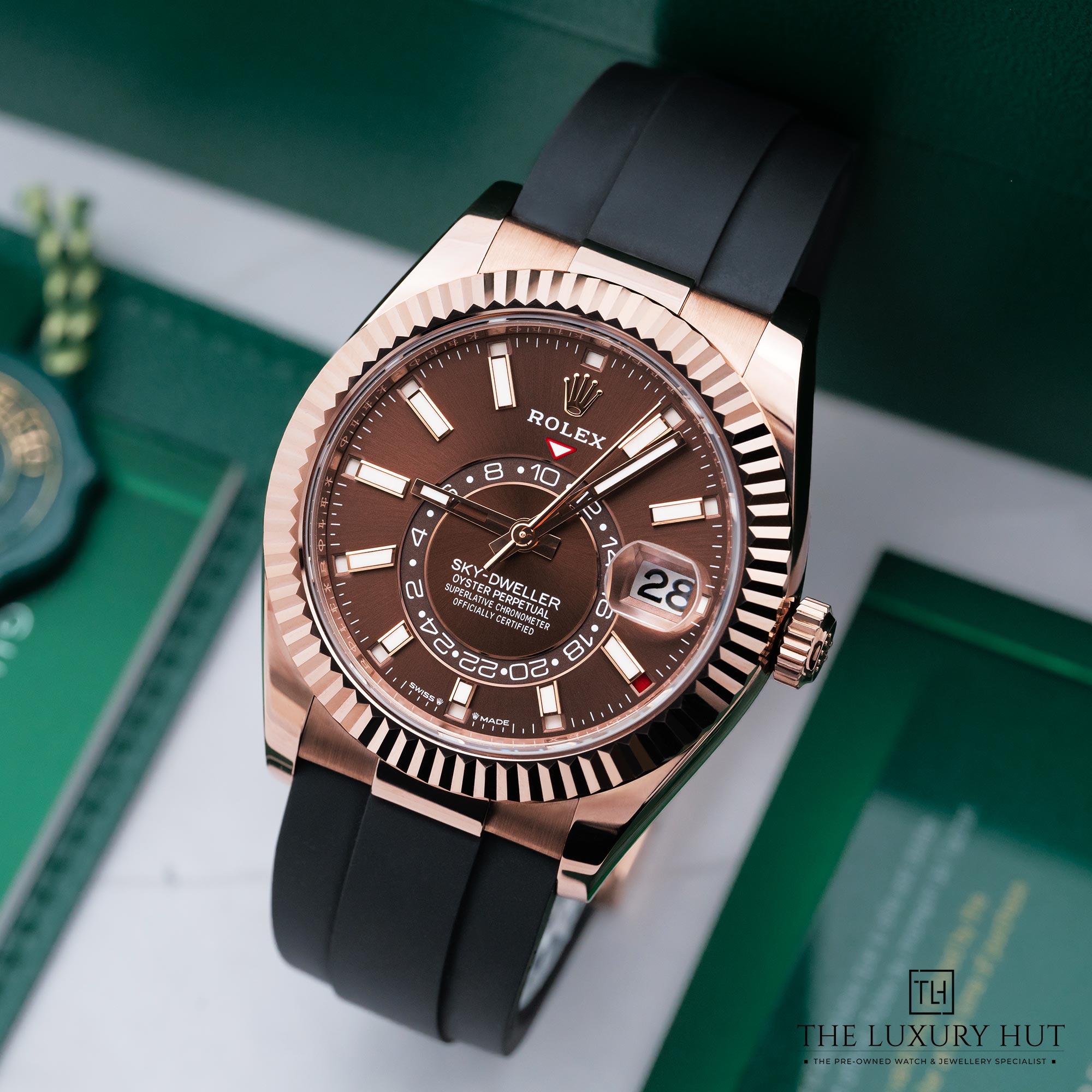 2025/07/Rolex_Sky-Dweller_18ct_Rose_Gold_42mm_Chocolate_51963-g.jpg