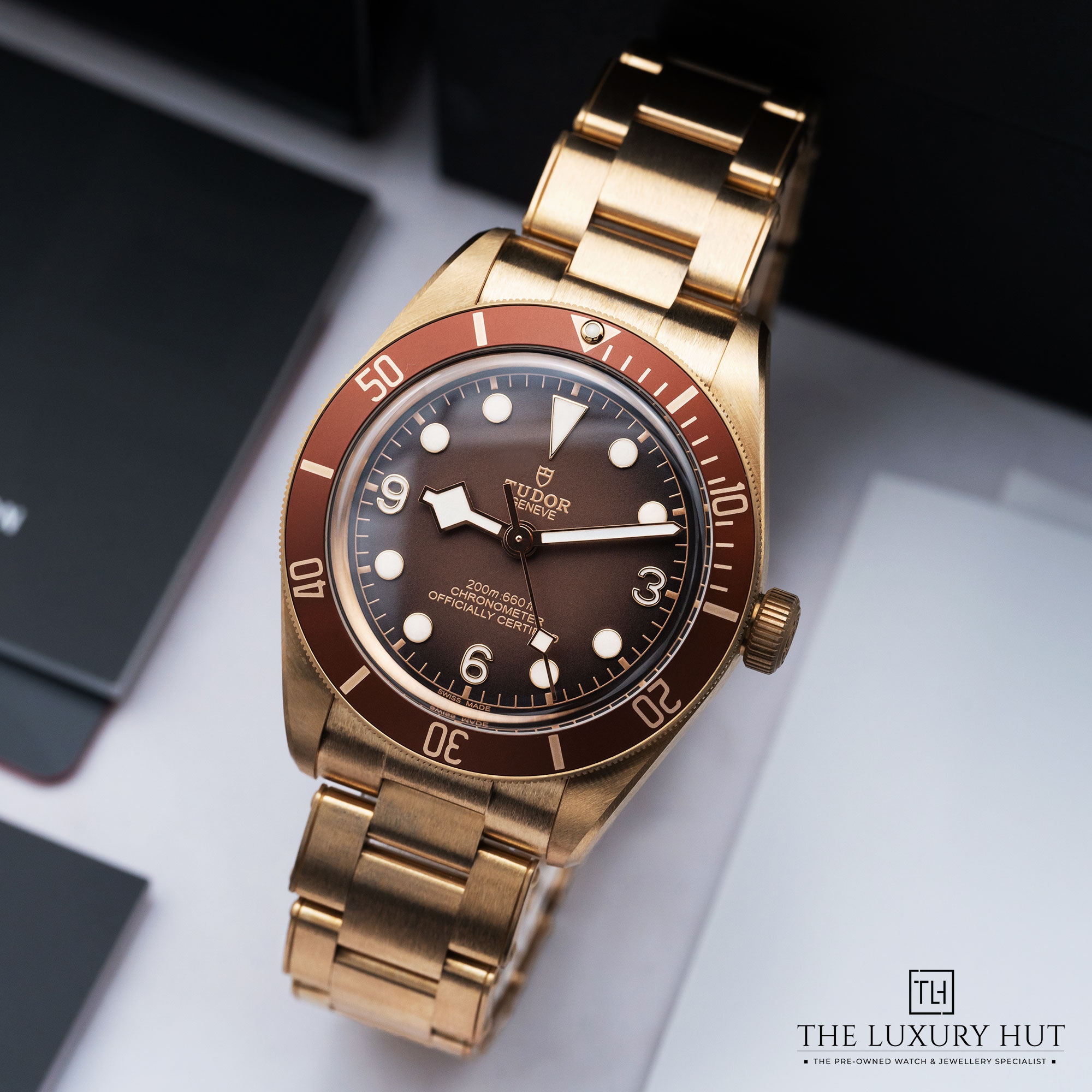 2025/07/Tudor_Boutique_Edition_Black_Bay_58_Bronze_52000-b.jpg