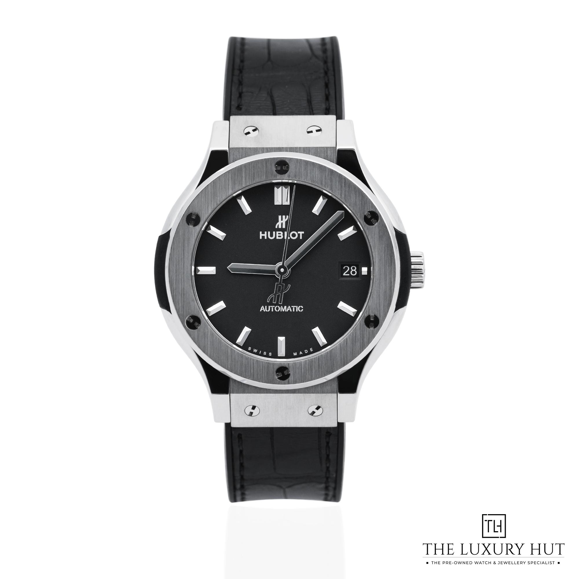 2025/08/Hublot_Classic_Fusion_Titanium_38mm_Black_52061-a.jpg