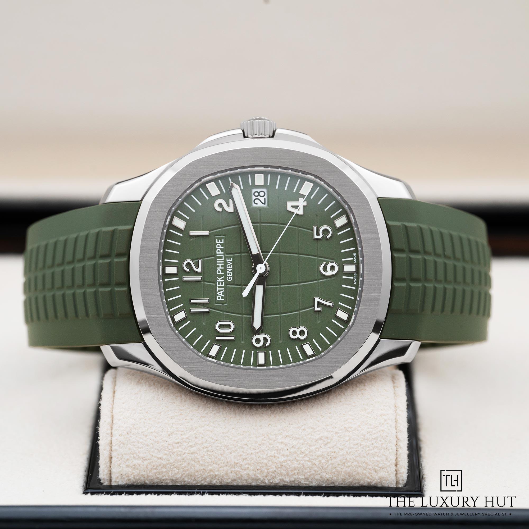 2025/08/Patek_Philippe_Aquanaut_Jumbo_Khaki_Green_LB674-c.jpg