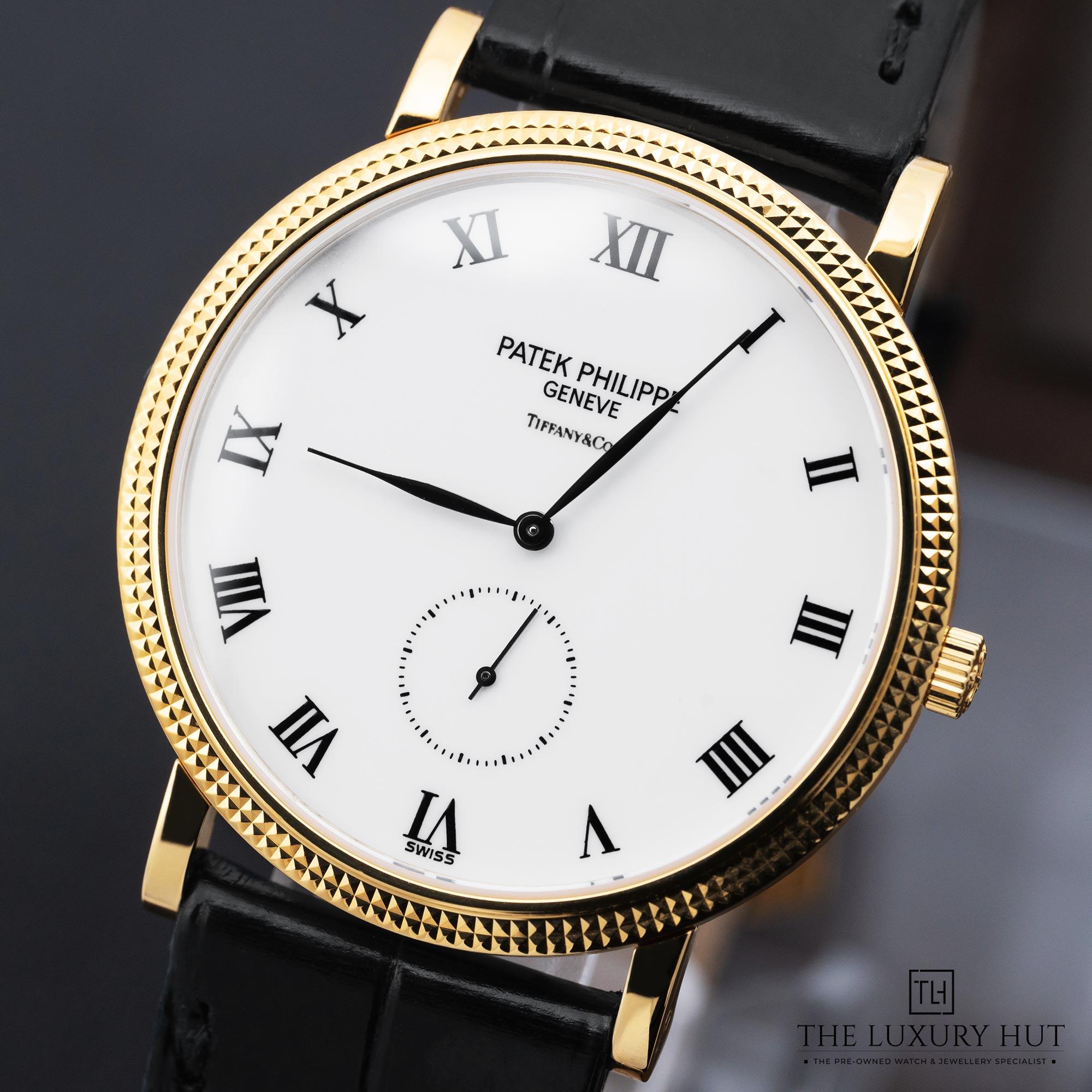 2025/08/Patek_Philippe_Calatrava_Yellow_Gold_White_51742-f.jpg