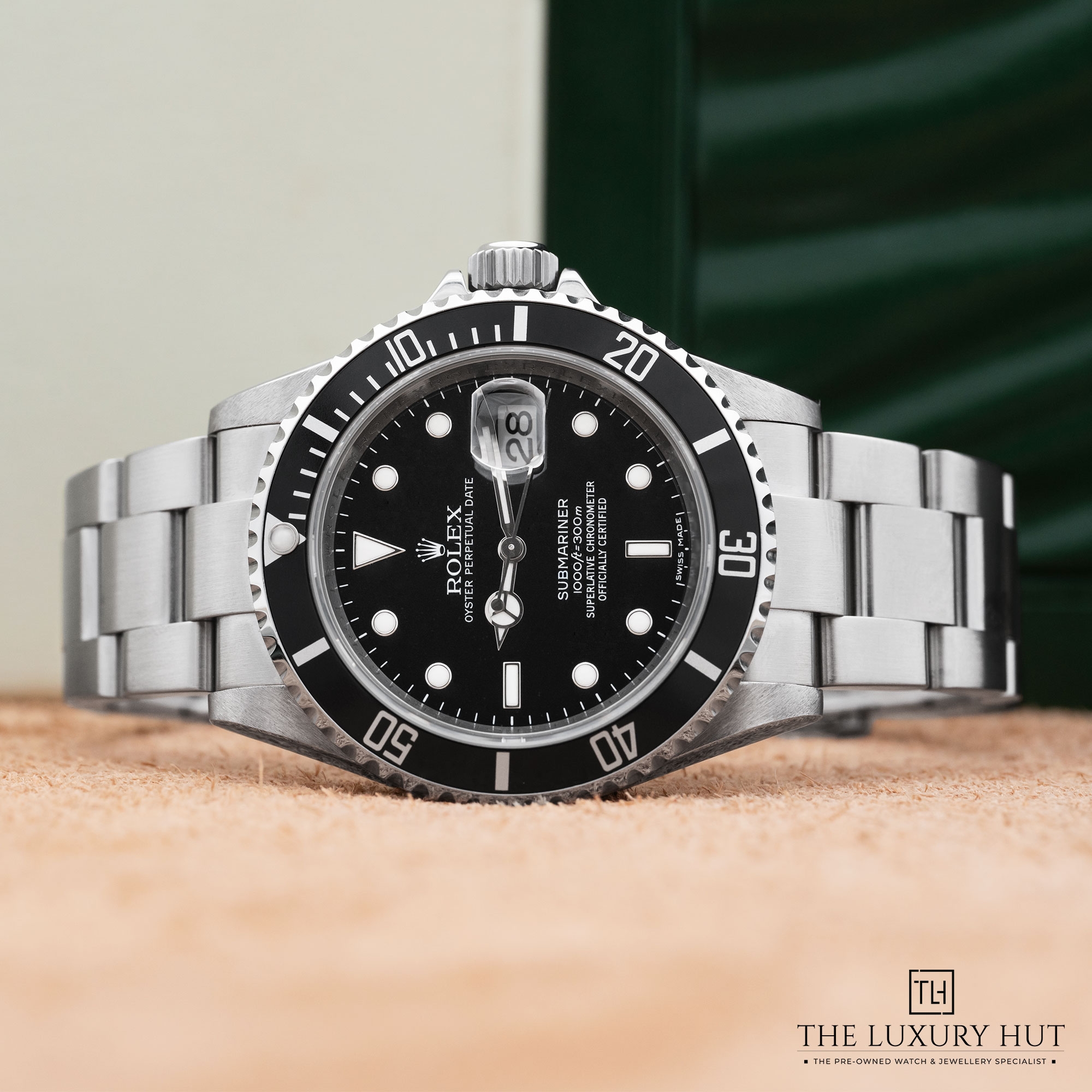 2025/08/Rolex_Submariner_Date_Steel_Black_Dial_52041-b.jpg