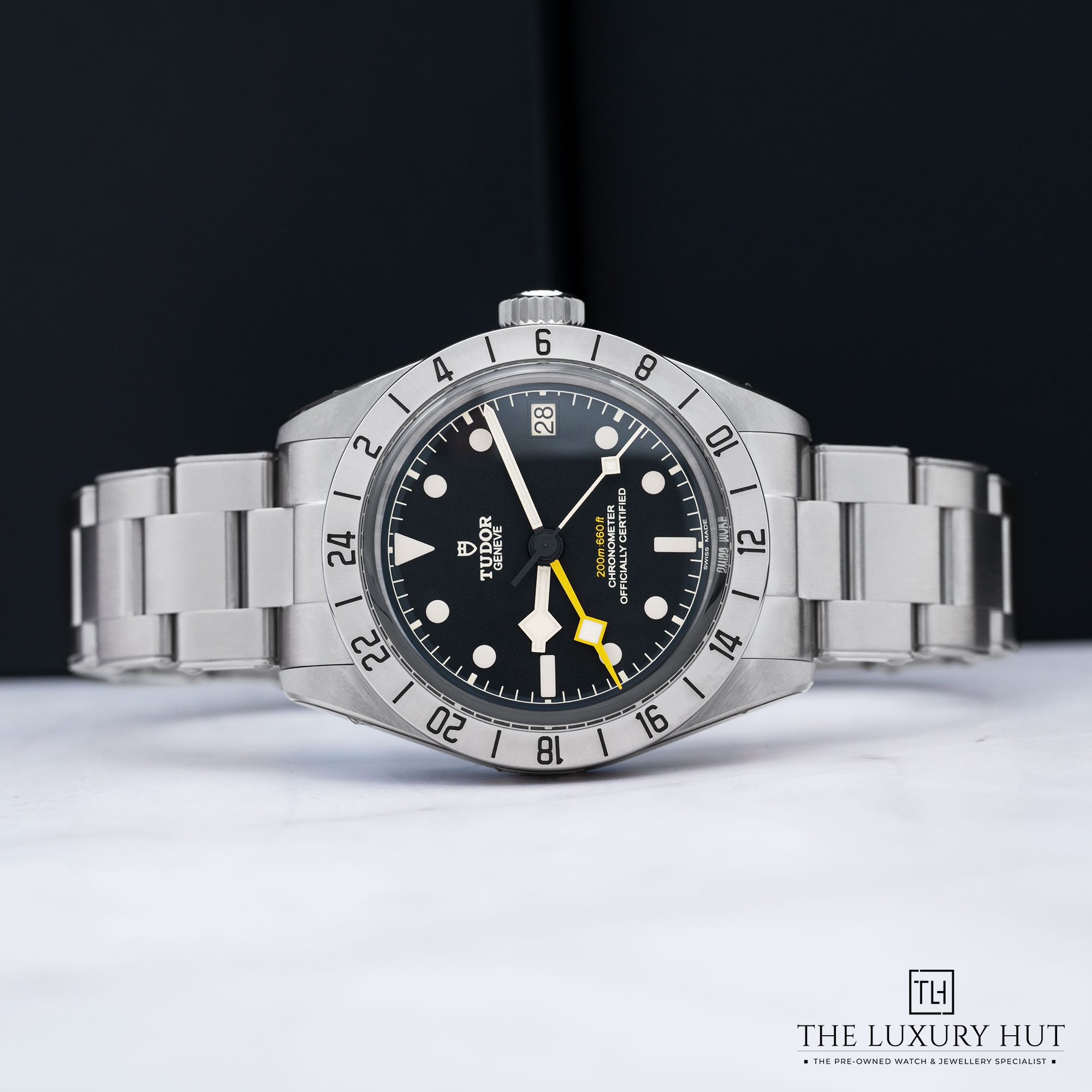 2025/08/Tudor_Black_Bay_Pro_Steel_39mm_Black_Dial_52127b.jpg