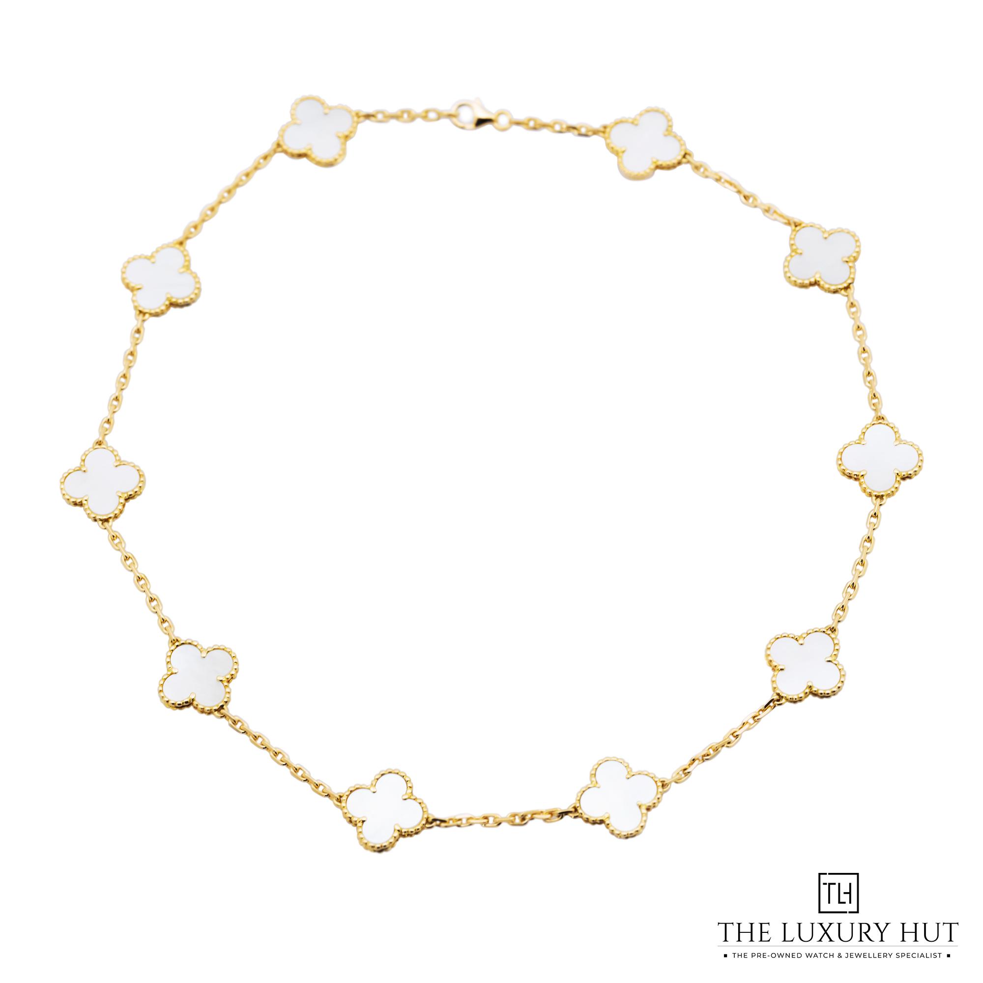 2025/08/Van_Cleef_Yellow_Gold_Motifs_MOP_52051-b.jpg