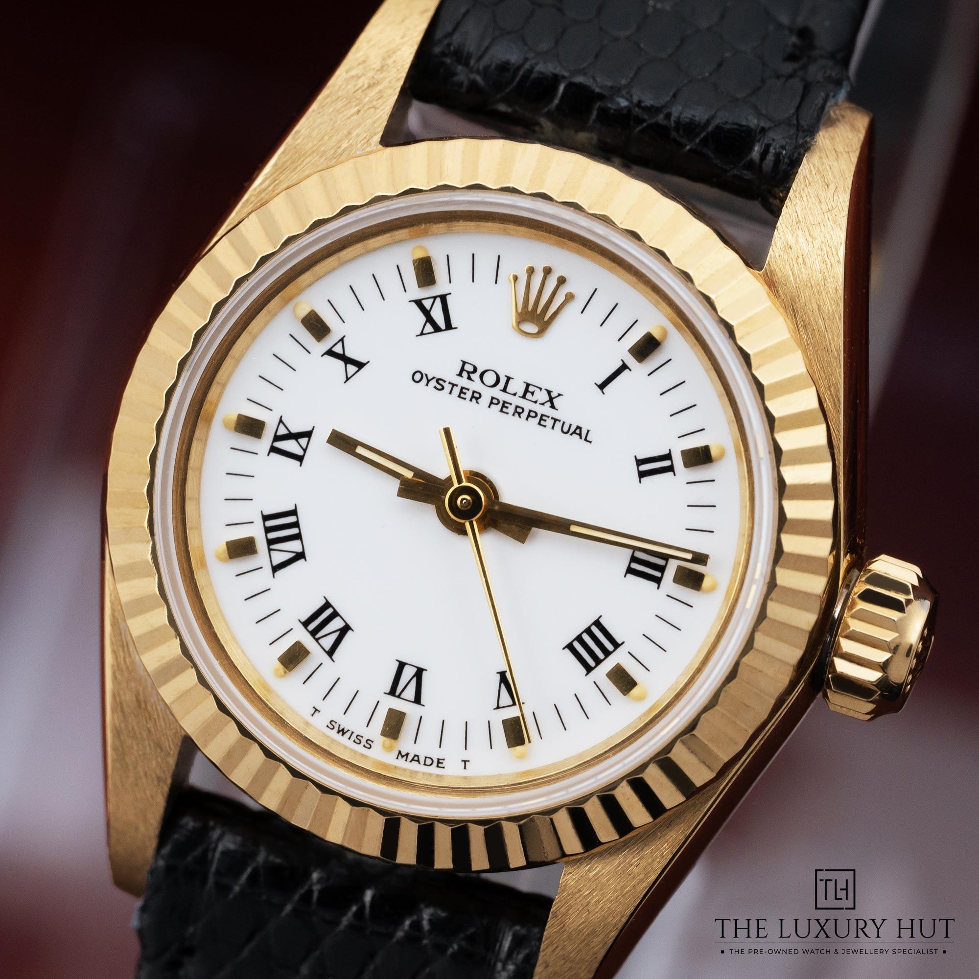 2025/08/Vintage_Rolex_Oyster_Perpetual_Gold_26_White_51983-e.jpg