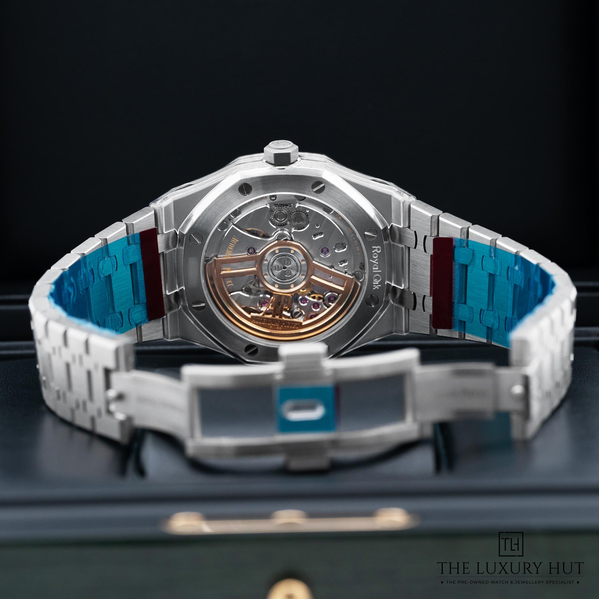 2025/09/Audemars_Piguet_Royal_Oak_Slate_Grey_Tapisserie_52175-c.jpg