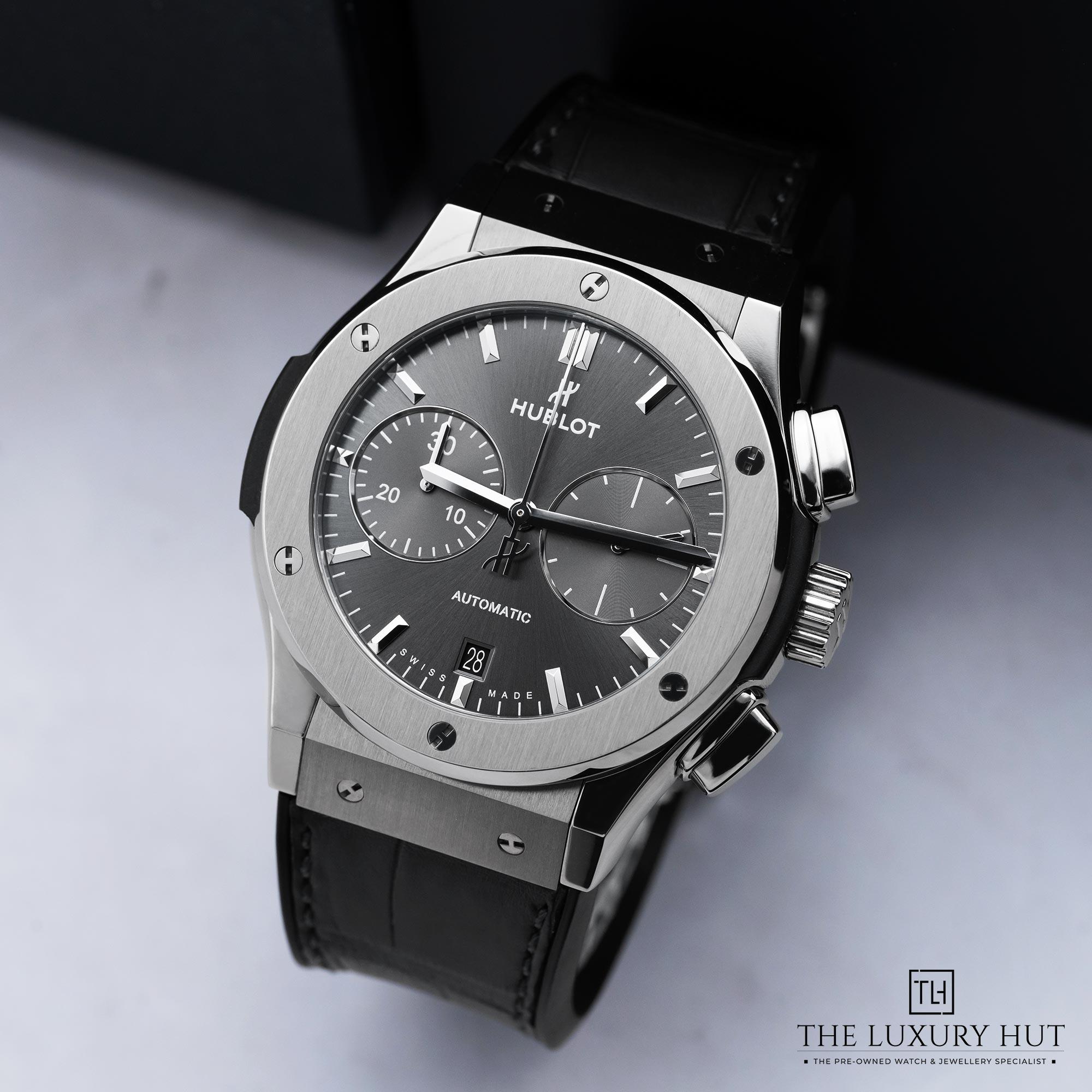 2025/09/Hublot_Classic_Fusion_Racing_Grey_Titanium_52151-b.jpg
