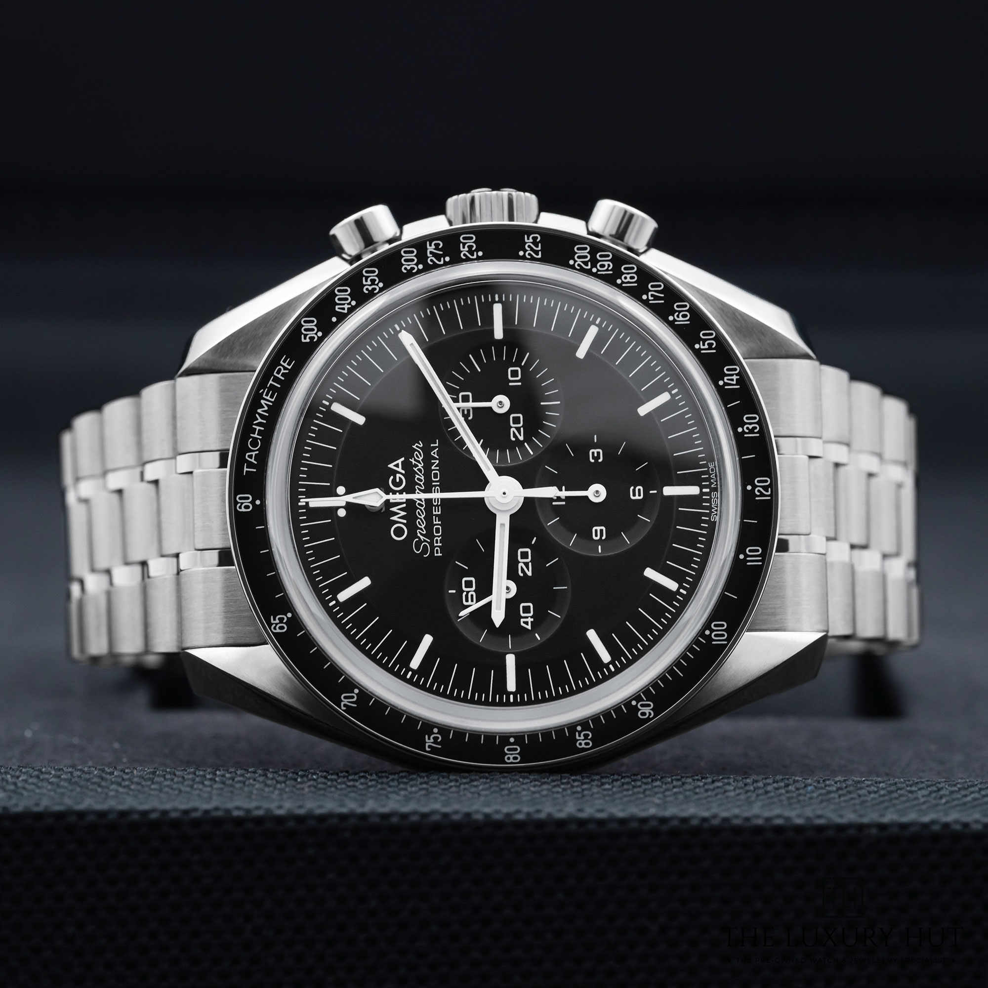 2025/09/Omega_Speedmaster_Moonwatch_42mm_Black_Dial_52195-b.jpg
