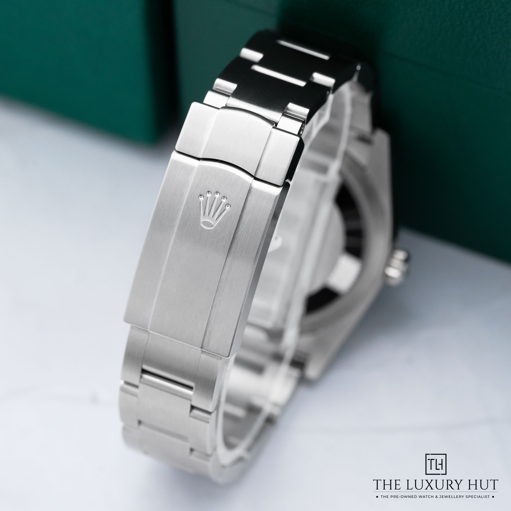 2025/09/Rolex_Oyster_Perpetual_34_Steel_Lavender_52189-d.jpg