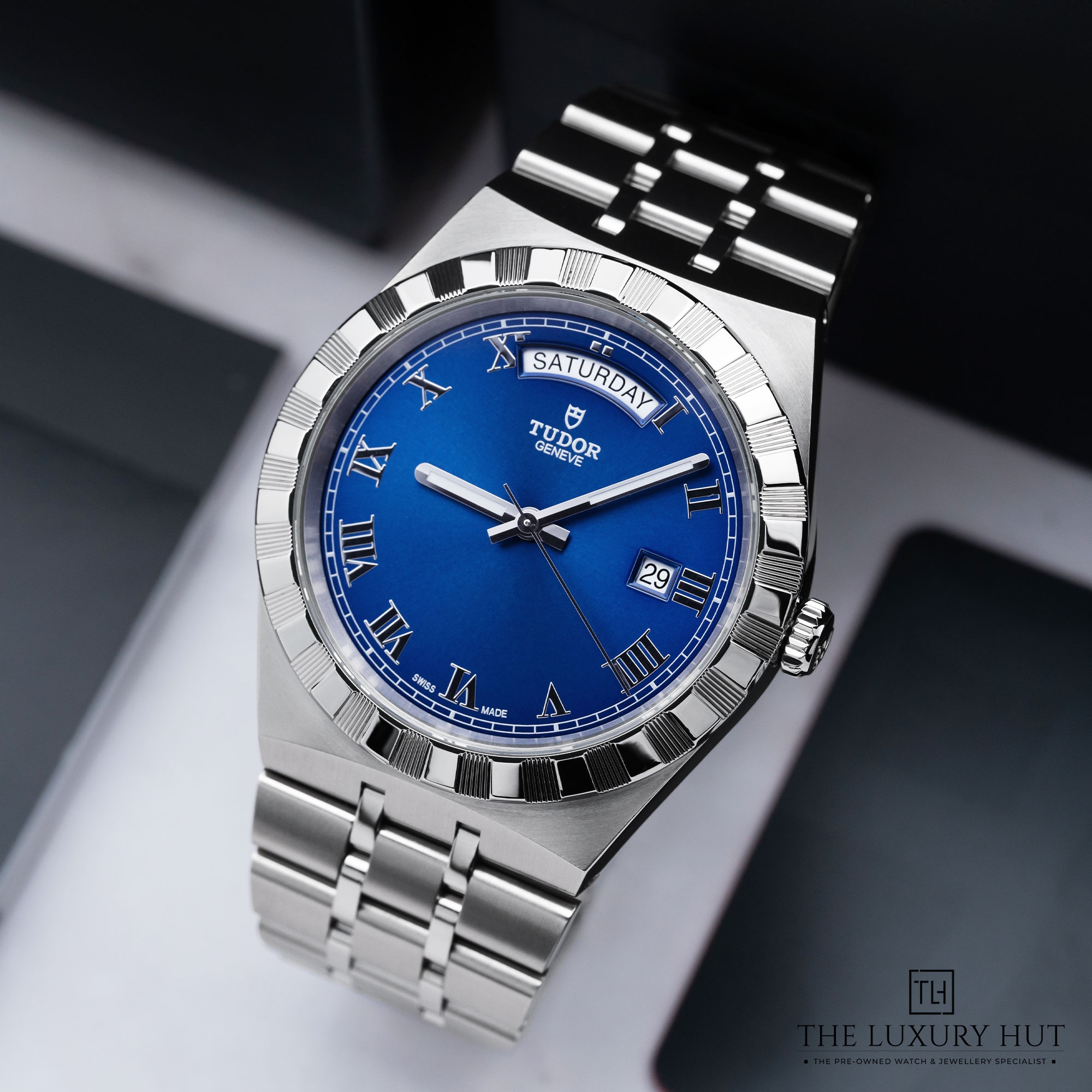 2025/09/Tudor_Royal_Steel_41mm_Blue_Dial_52120-b.jpg
