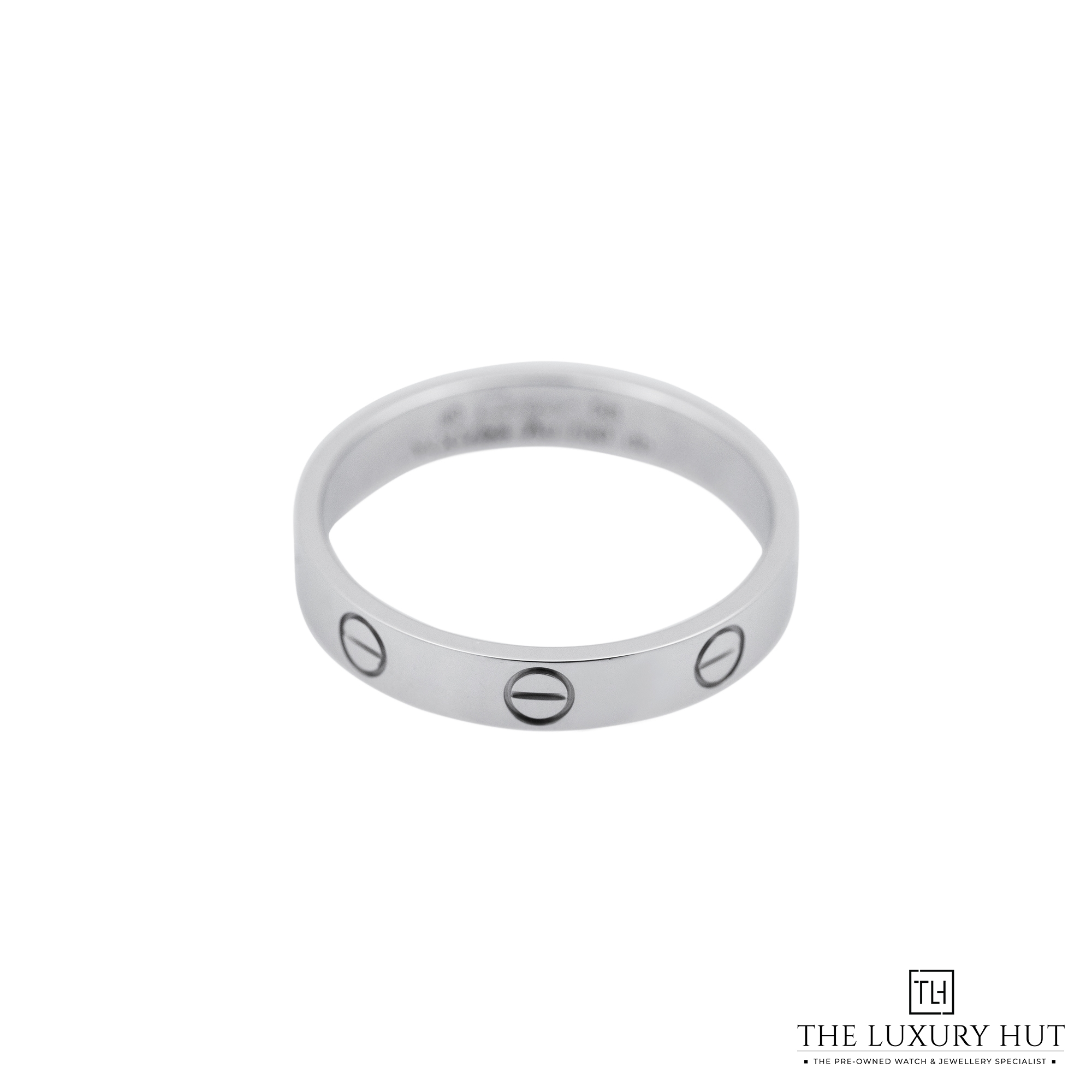 2025/10/0bc3ba3c-f86a-4862-86d7-aa9ee45205b8Cartier_LOVE_Small_White-Gold_Wedding_Band_LB721-a.jpg