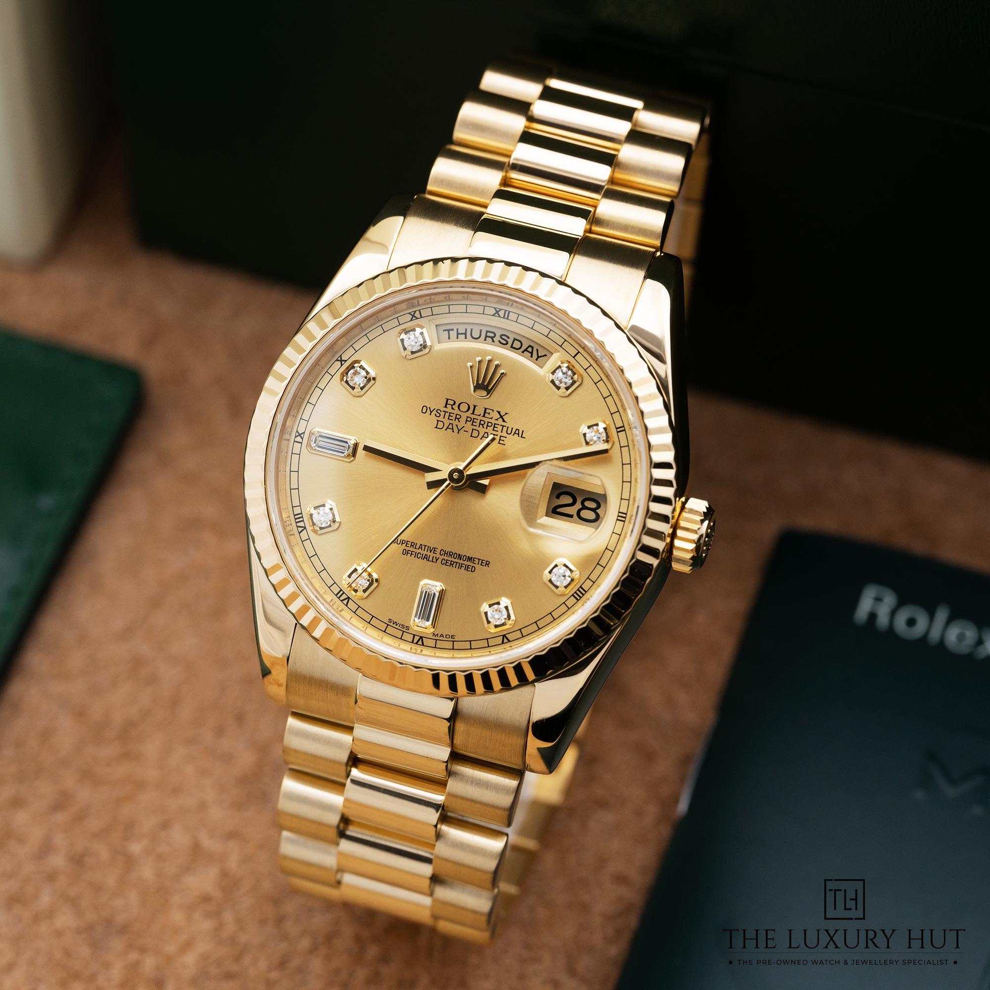 2025/10/15af4b3c-7830-4423-b284-08f2d7d05c37Rolex-Day-Date-36-18ct-Yellow-Gold-Champagne-Diamond-52210-b.jpg
