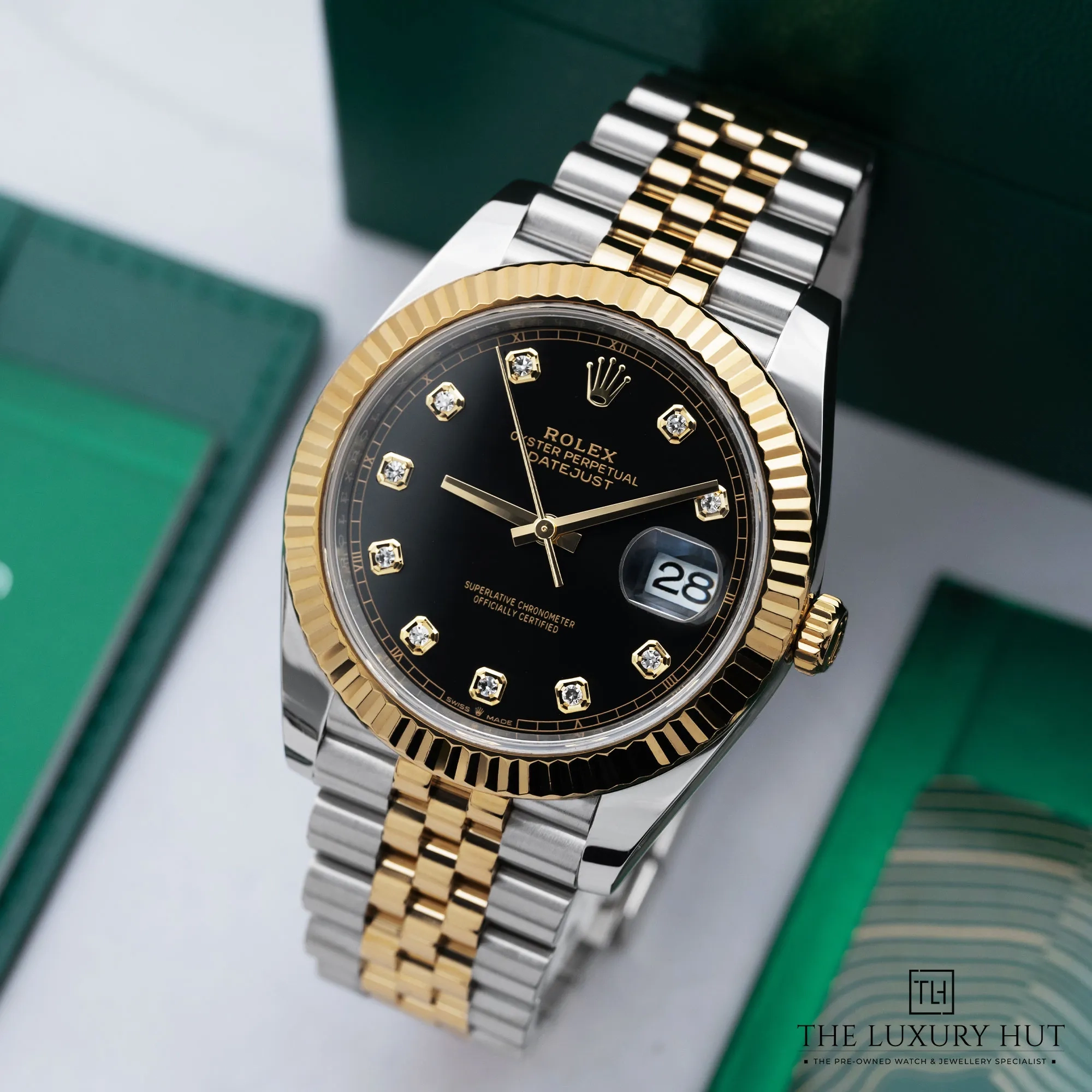 2025/10/4fbb313b-3975-4b19-ac66-2d65a6458a85Rolex_Datejust_41mm_Bi-Metal_Black_Diamond__Update_52075-b.webp