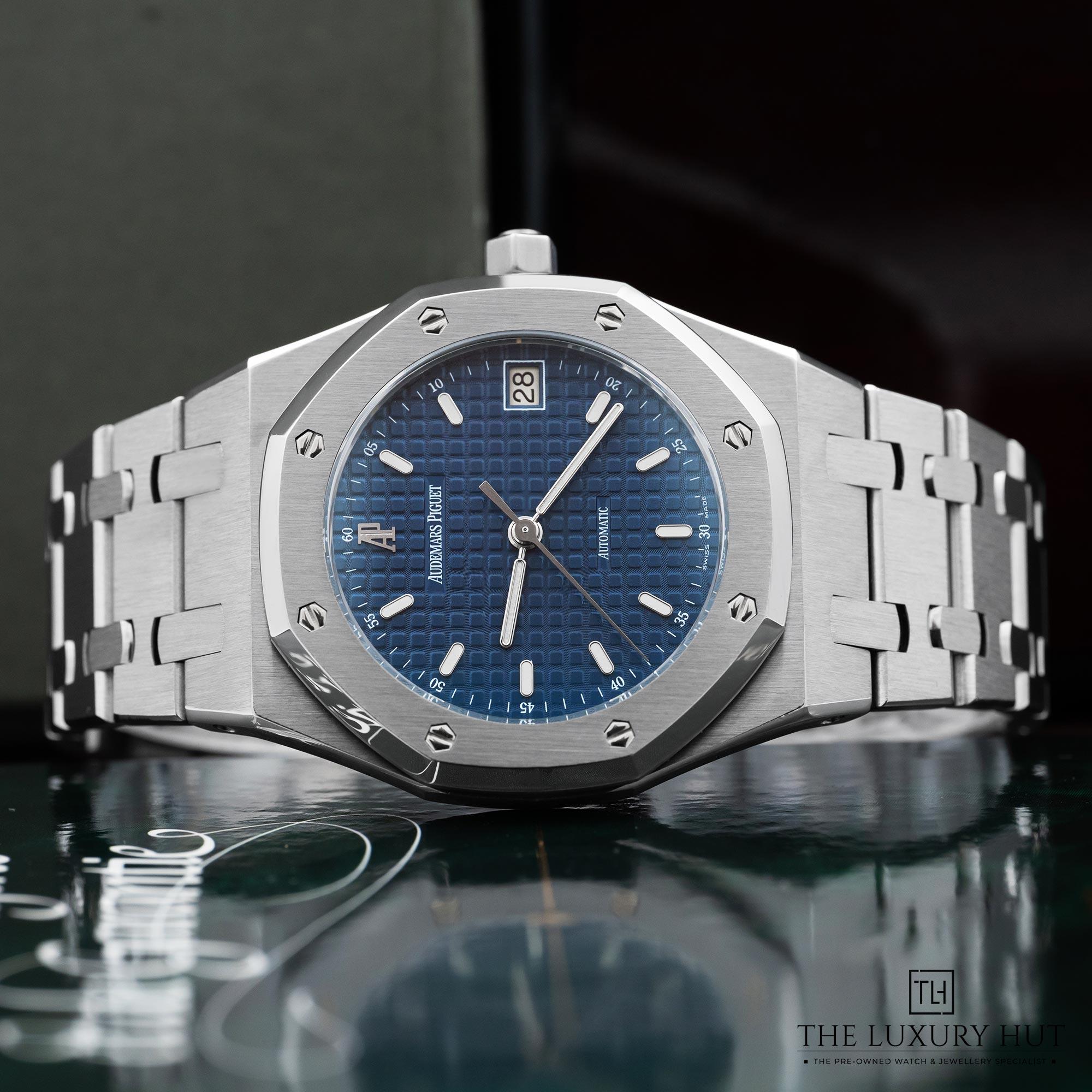 2025/10/Audemars_Piguet_Royal_Oak_Steel_36mm_Blue_51210-b.jpg