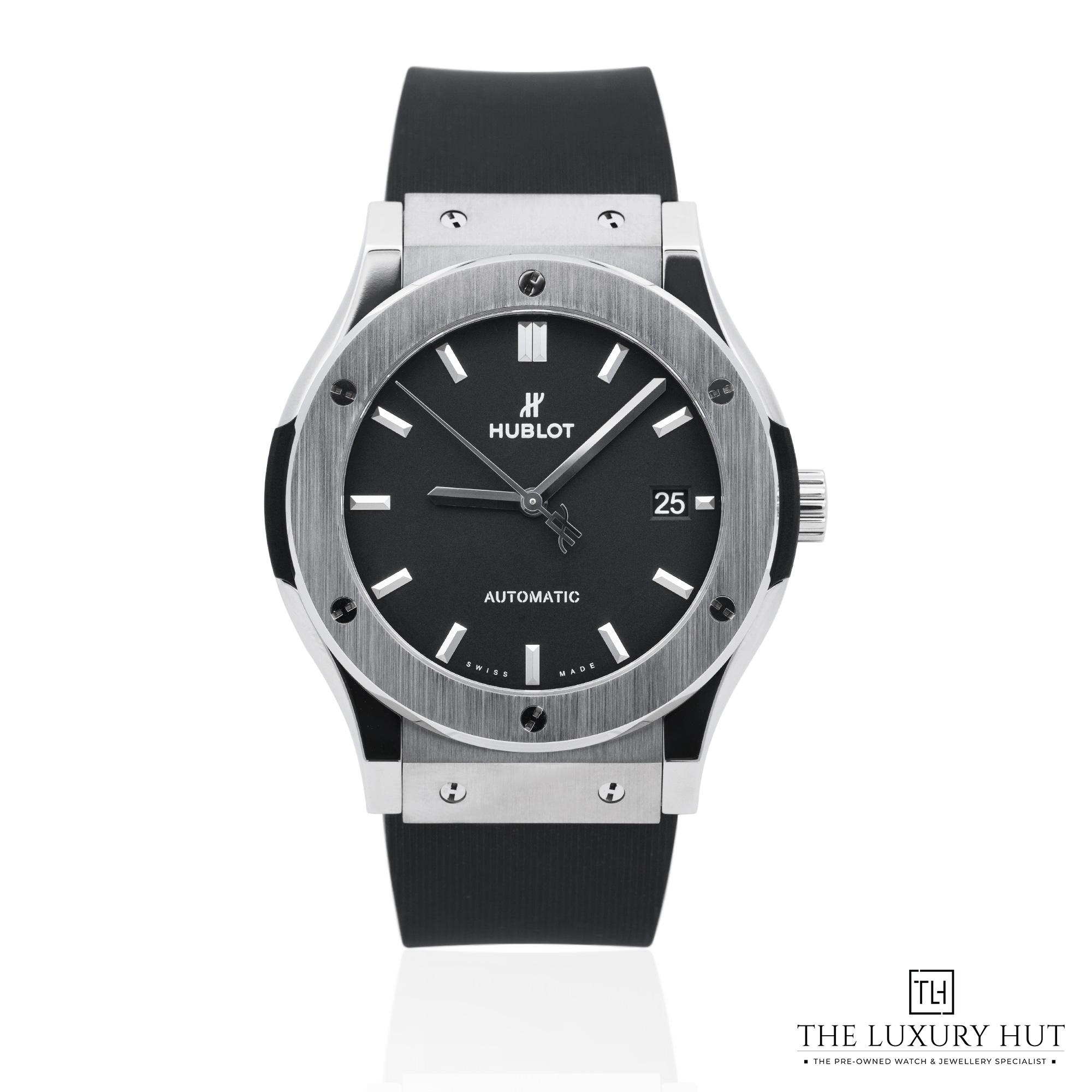 2025/10/Hublot_Classic_Fusion_Titanium_45mm_Black_52199-a.jpg