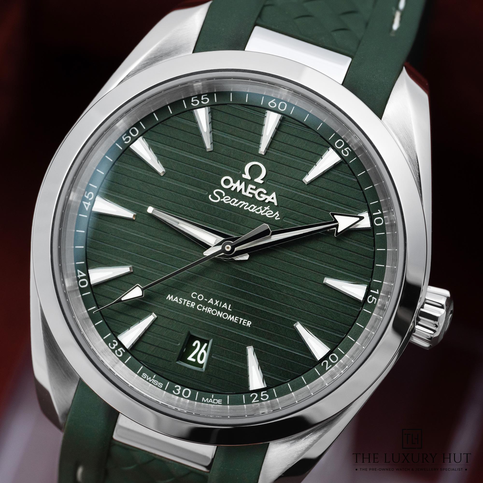 2025/10/Omega_Seamaster_Aqua_Terra_Steel_38_Green_Teak_LB701-e.jpg