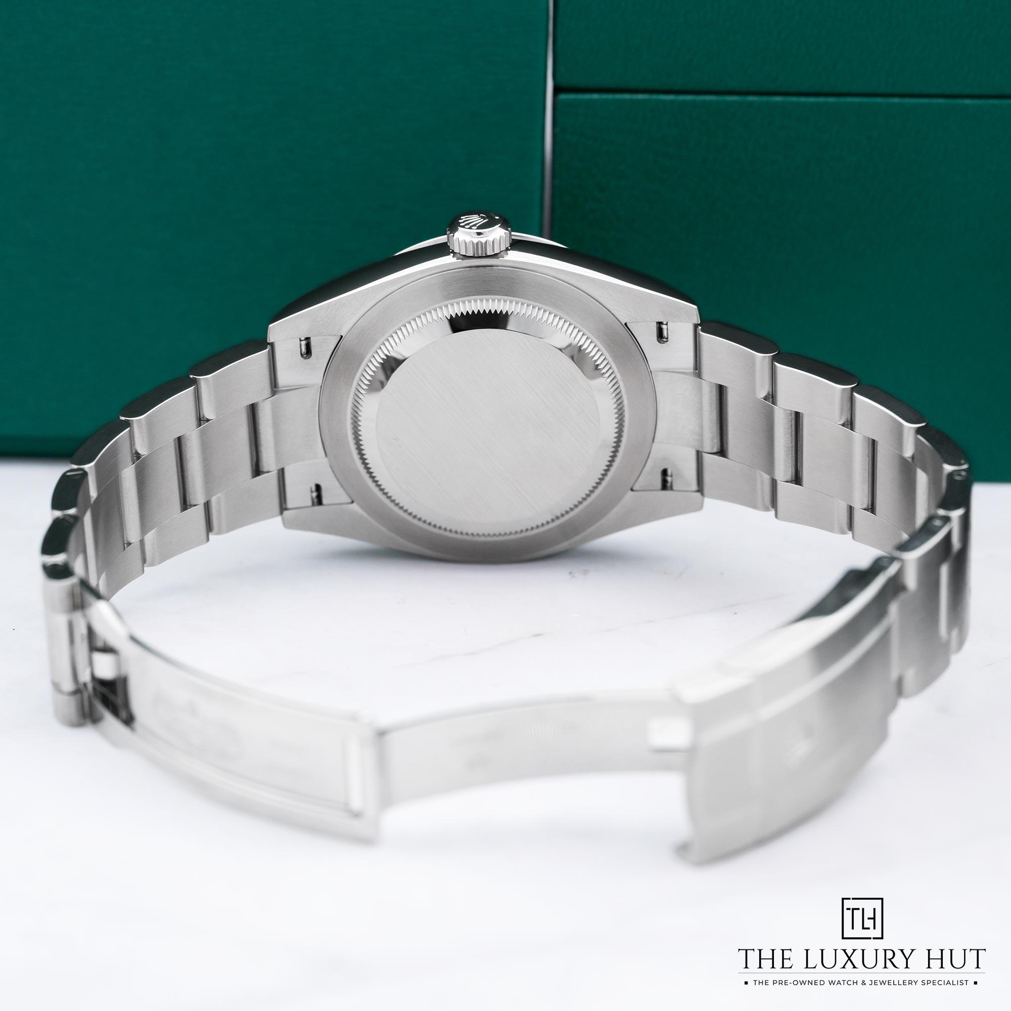 2025/10/Rolex_Oyster_Perpetual_41mm_Steel_Green_LB704-c.jpg