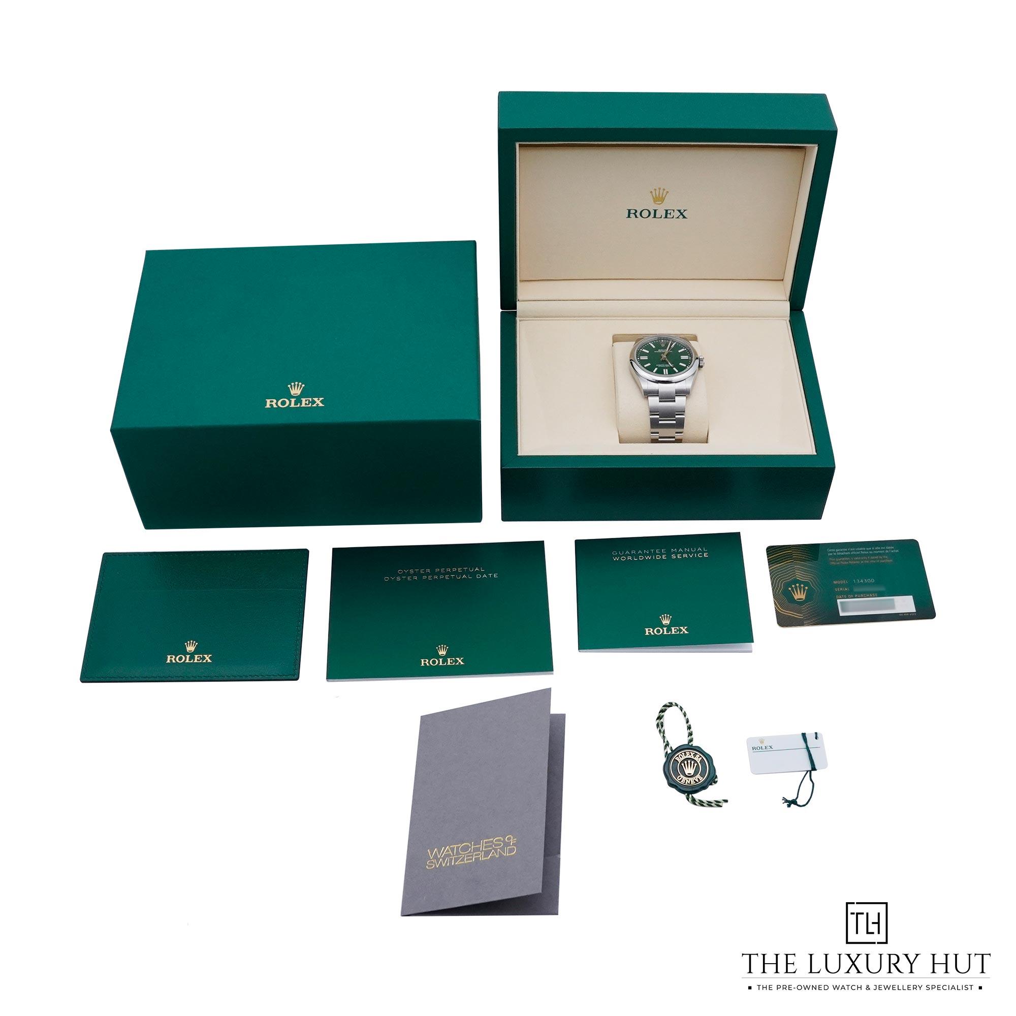 2025/10/Rolex_Oyster_Perpetual_41mm_Steel_Green_LB704-e.jpg