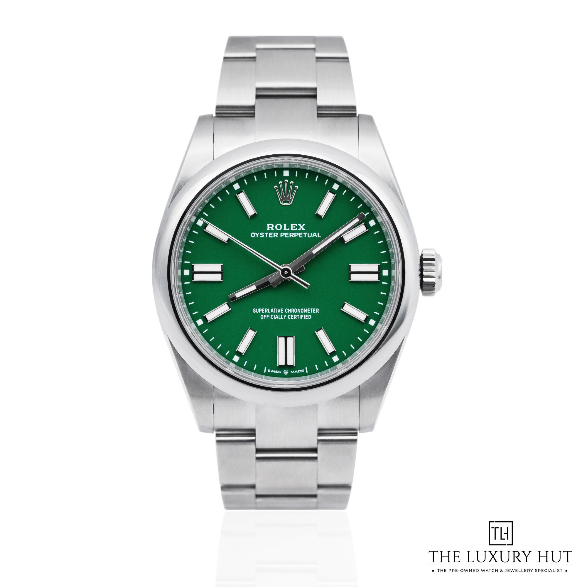2025/10/Rolex_Oyster_Perpetual_41mm_Steel_Green_Update_LB704-aa.jpg