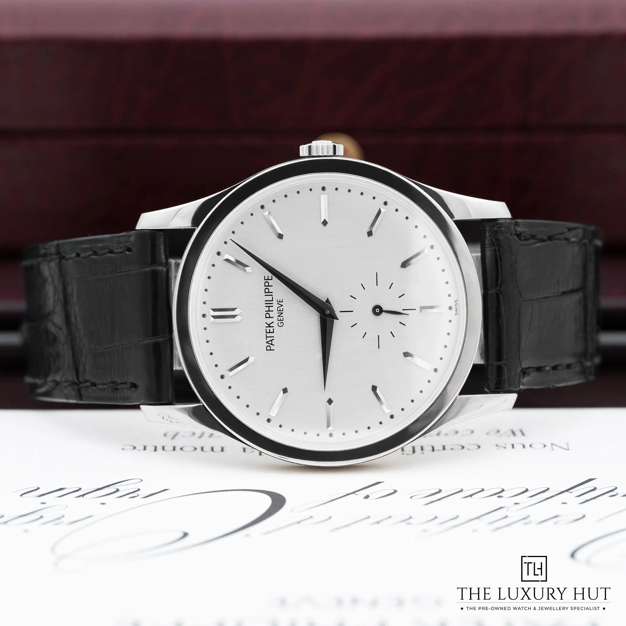 2025/10/a7c72c0d-6eb7-41b0-8f70-2bc80b59b171Patek_Philippe_Calatrava_White_Gold_Silver-Dial_Update_51914-c.webp