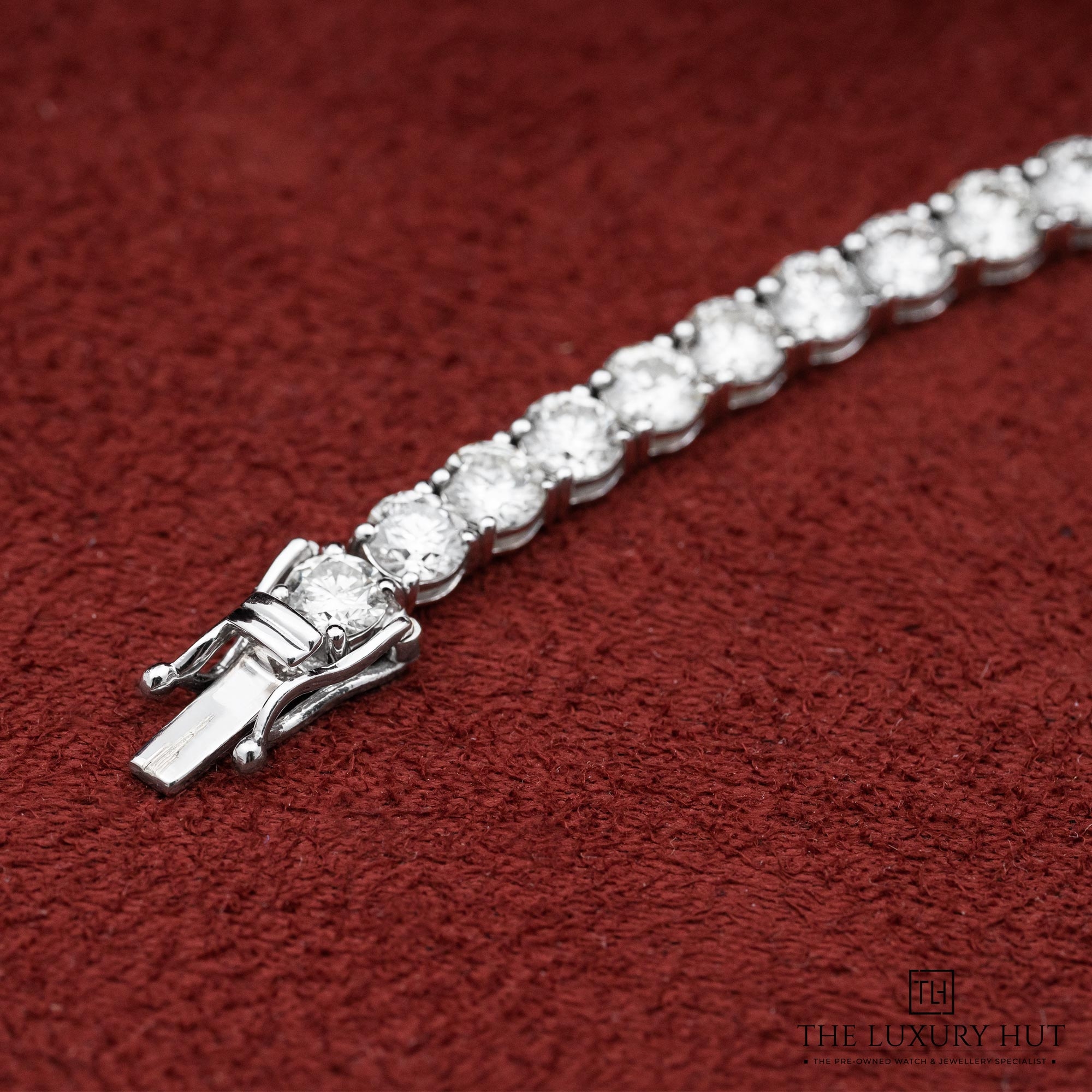 2025/10/c051c664-9494-402e-b2d7-e4911ceeb71518ct_White_Gold_13.5ct_Diamond_Tennis_Bracelet_52288-c.jpg