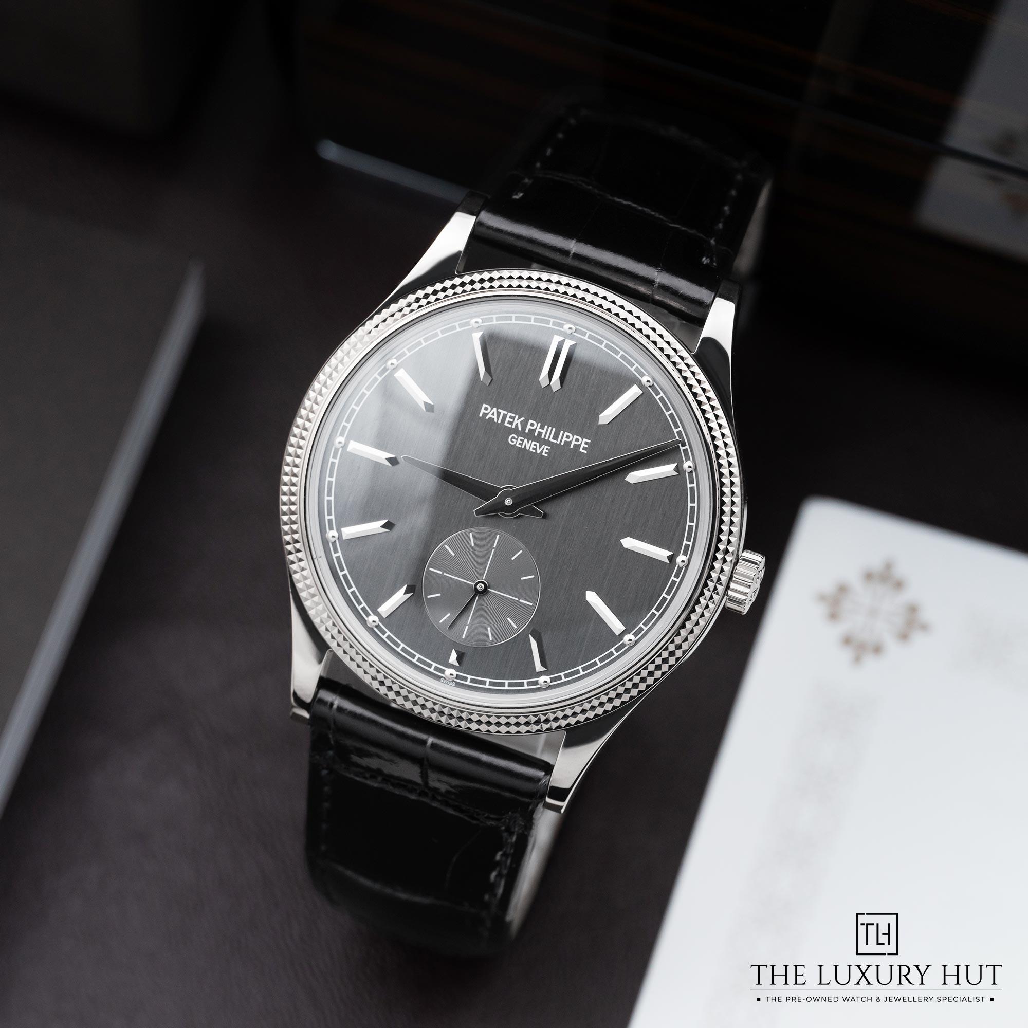 2025/10/c57f457c-245c-4edf-abf5-0e2b6ed4b031Patek_Philippe_Calatrava_Gold_39_Charcoal_Grey_Dial_LB724-b.jpg