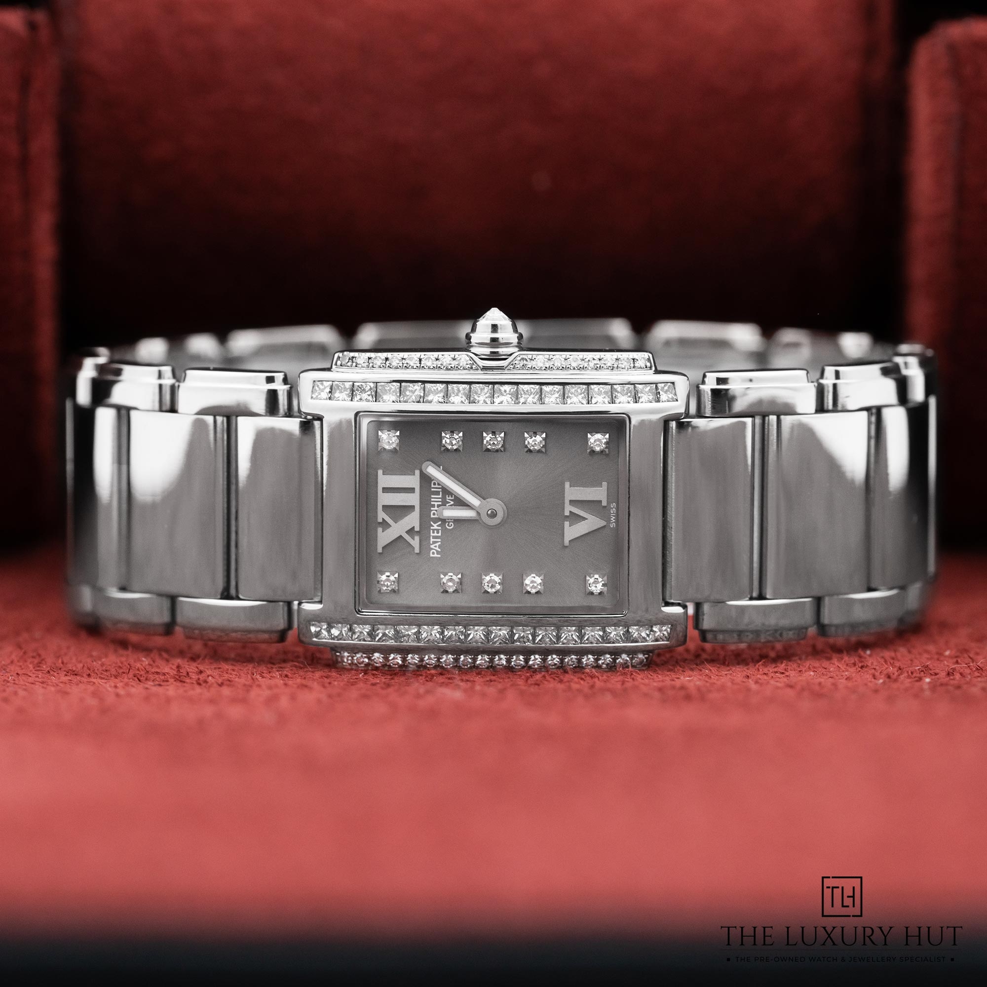 2025/11/0147371d-3ef9-471f-b985-24227346dc50Patek_Philippe_Twenty-4_Ladies_Gold_Grey_Diamond_52190-c.jpg