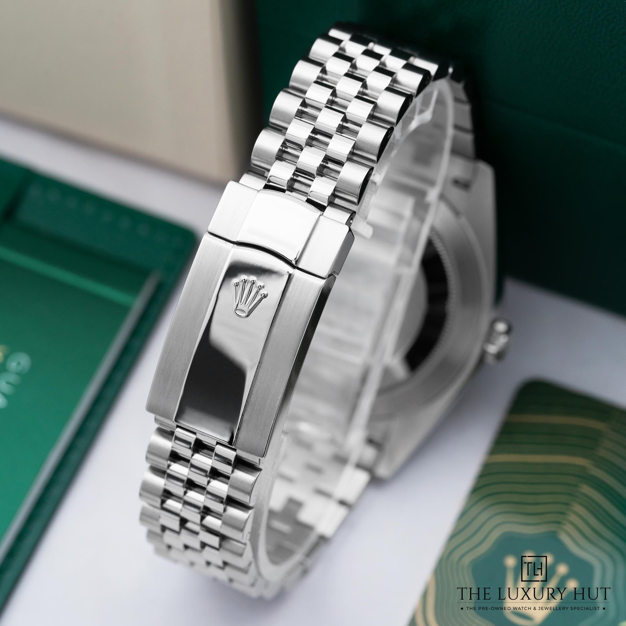 2025/11/06464266-9459-4a78-a0cb-fa02b6689f0dRolex_Datejust_41mm_White_Baton_Dial_LB735-d.jpg